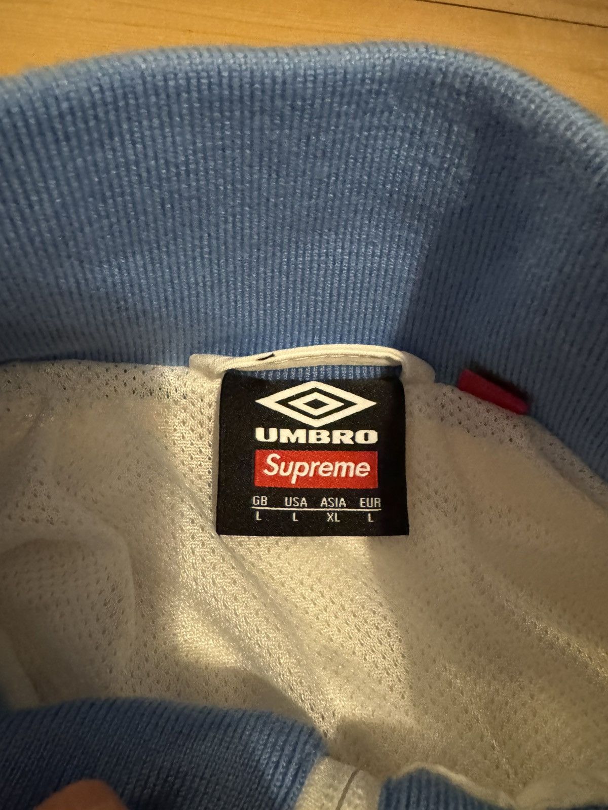 Supreme × Umbro Supreme x umbro white track jacket Size US L / EU 52-54 / 3 - 4 Thumbnail