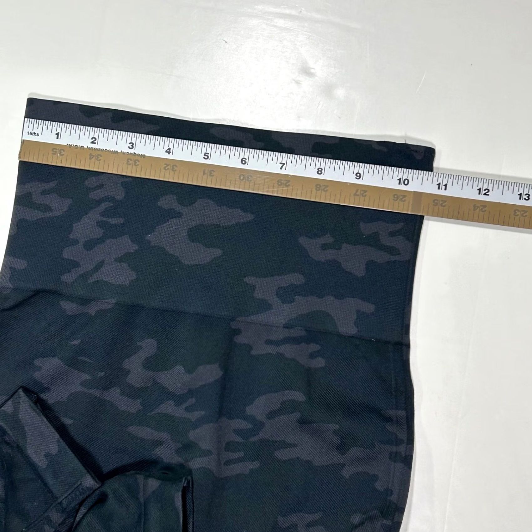 Spanx Spanx Camo Seamless Leggings High Waisted Tummy Control Athleisure Black Legging Size 28" / US 6 / IT 42 - 6 Thumbnail
