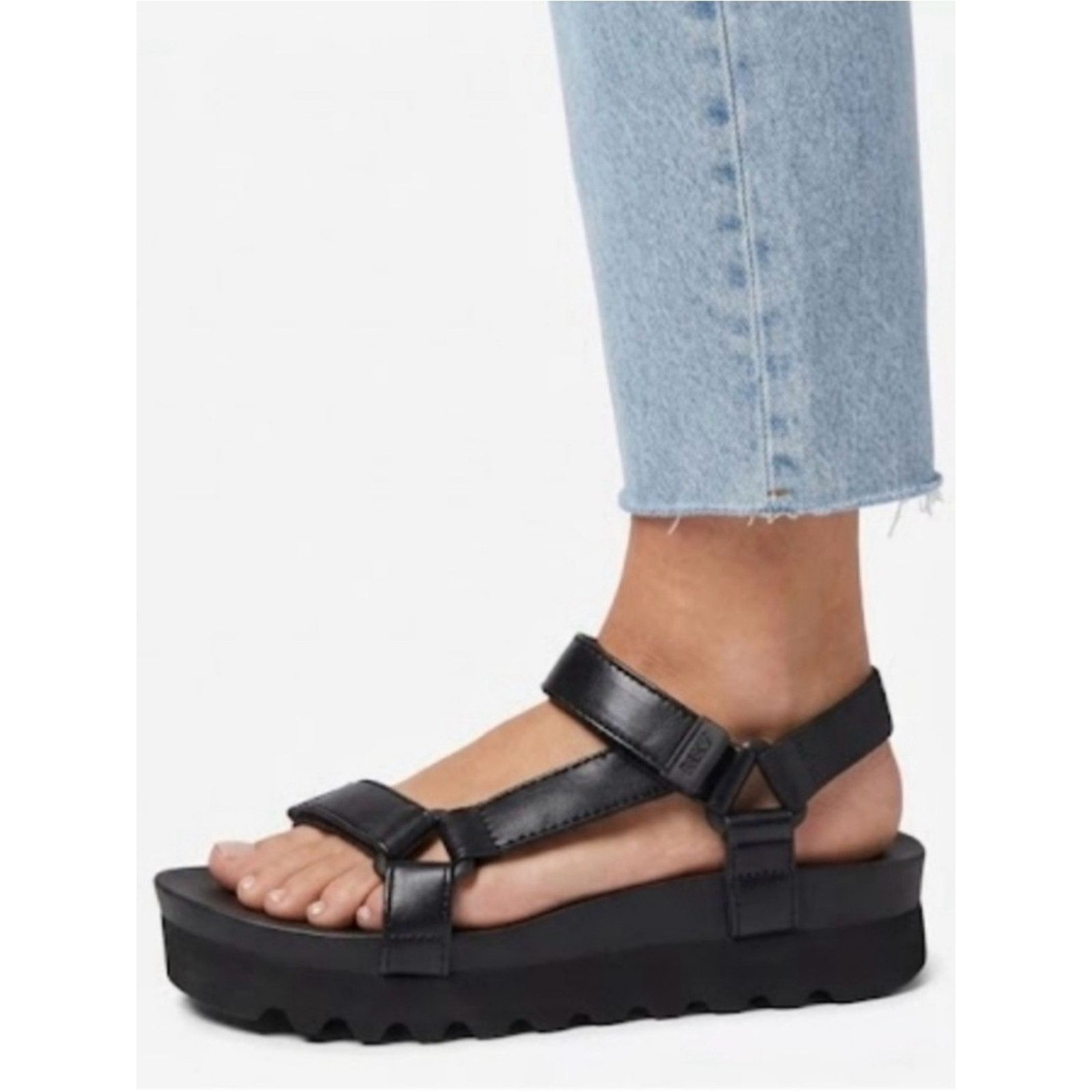 REEF Reef BLACK Cushion Rem Hi Platform Sandals Sz 9 NWT Size US 9 / IT 39 - 2 Thumbnail