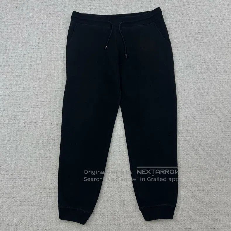 Louis Vuitton Louis Vuitton size l Solid back wash patch logo sweatpants Size US 28 / EU 44 - 1 Thumbnail