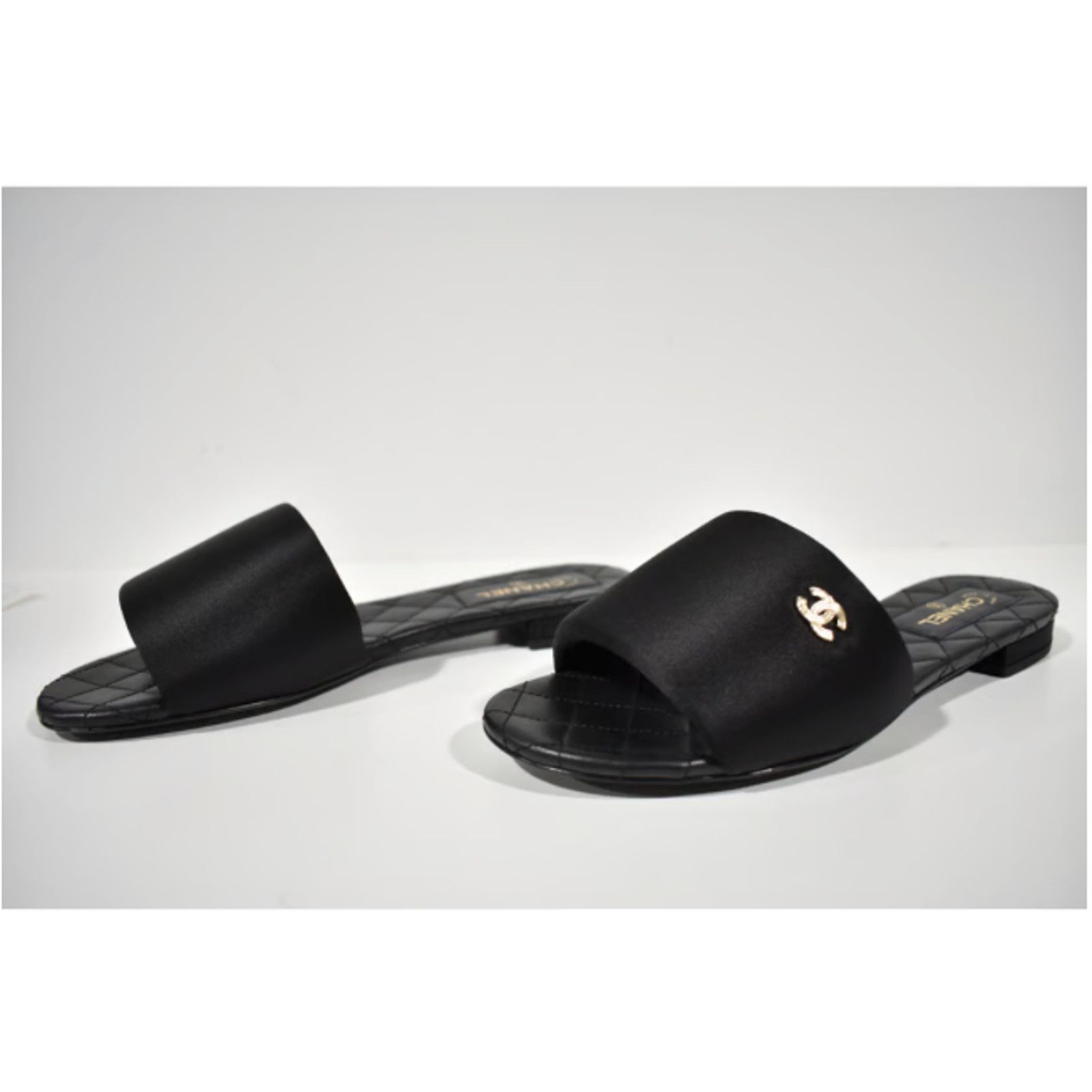 Chanel 22P CC Logo Quilted Leather Slide Mule Sandal Flop Flat 41 Size US 11 / IT 41 - 2 Thumbnail