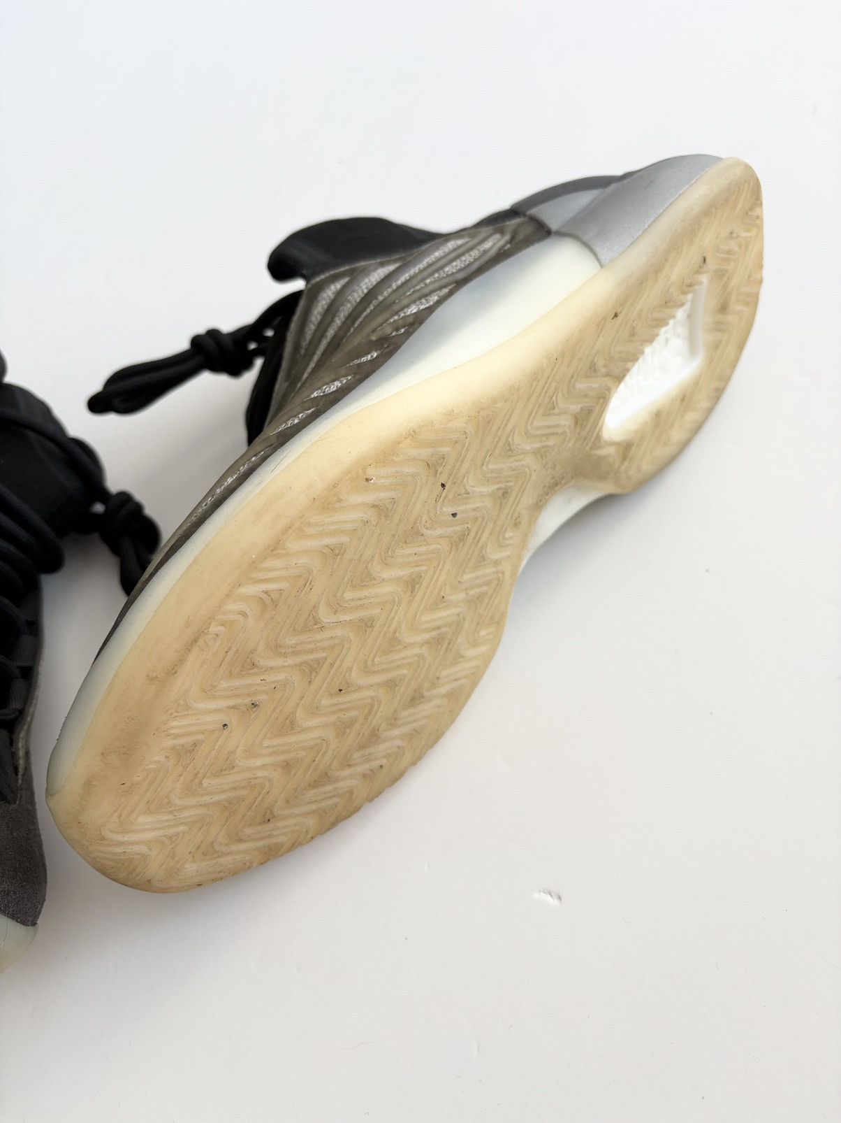 Yeezy Yeezy Quantum in Barium Size US 8 / EU 41 - 12 Thumbnail