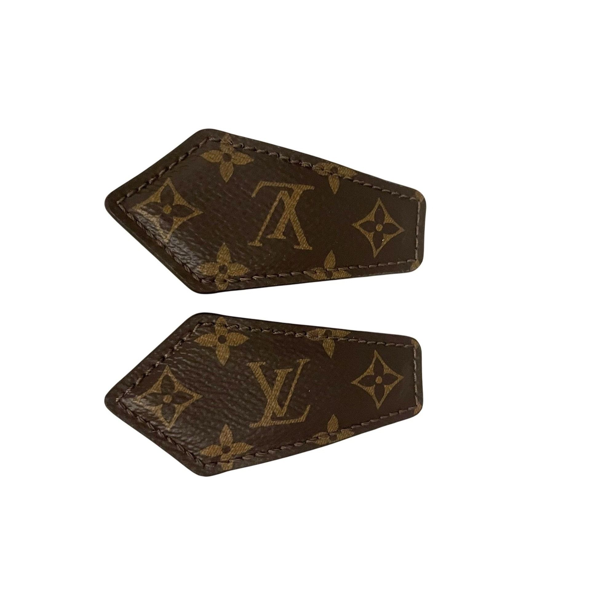 Louis Vuitton Louis Vuitton Monogram Leather & Gold Metal Shoe Clips Size ONE SIZE - 1 Thumbnail