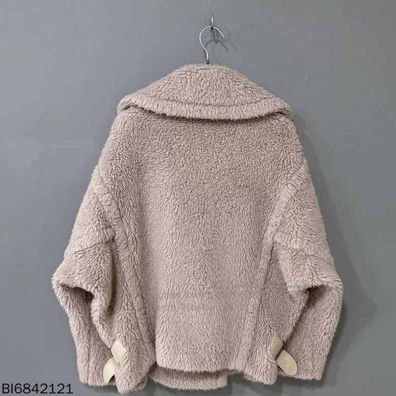 Max Mara Max Mara Classic Sand Short Teddy Overcoat Size XS / US 0-2 / IT 36-38 - 3 Thumbnail