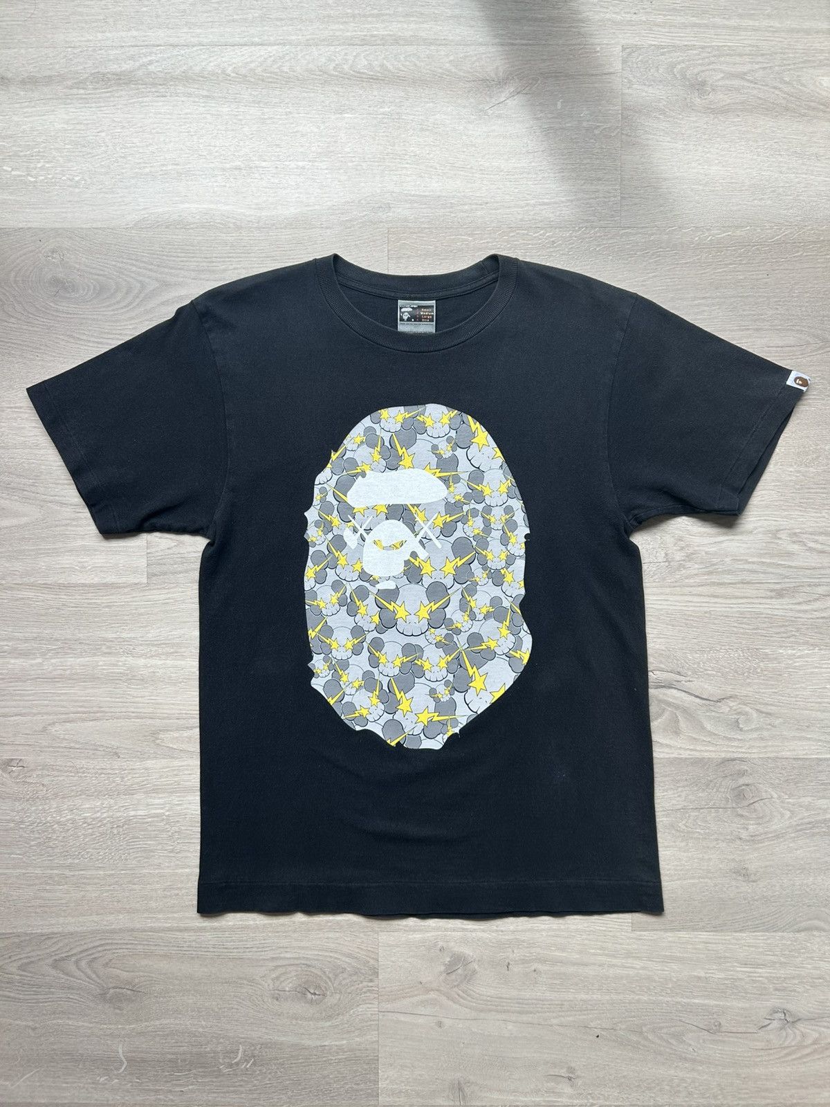 Bape × Kaws 2005 Bape x Kaws Big Ape Head [Size M] Size US M / EU 48-50 / 2 - 1 Thumbnail