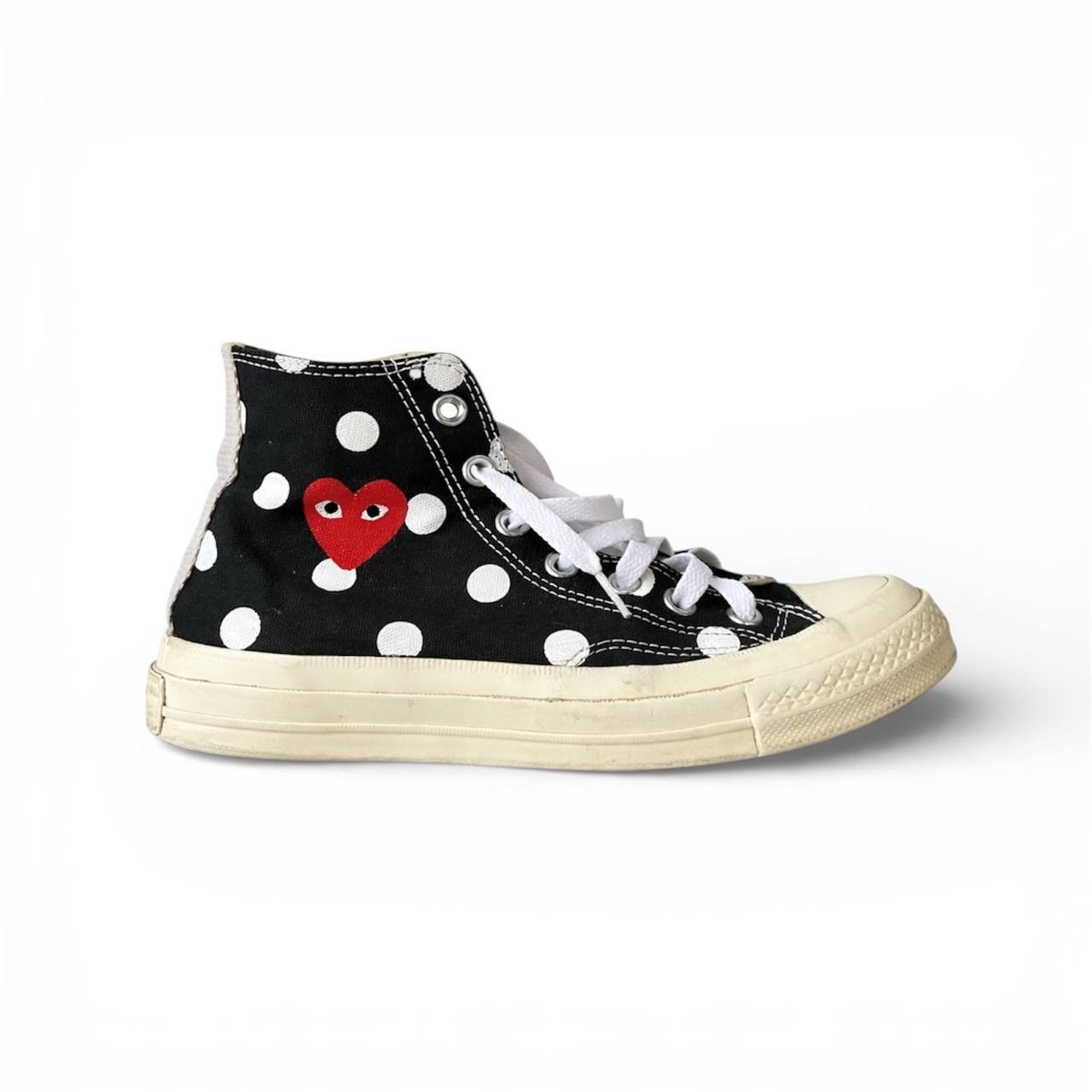 Comme des Garcons PLAY PLAY COMME DES GARCONS X CONVERSE ICONIC RED HEART SNEAKERS Size US 7.5 / IT 37.5 - 1 Thumbnail