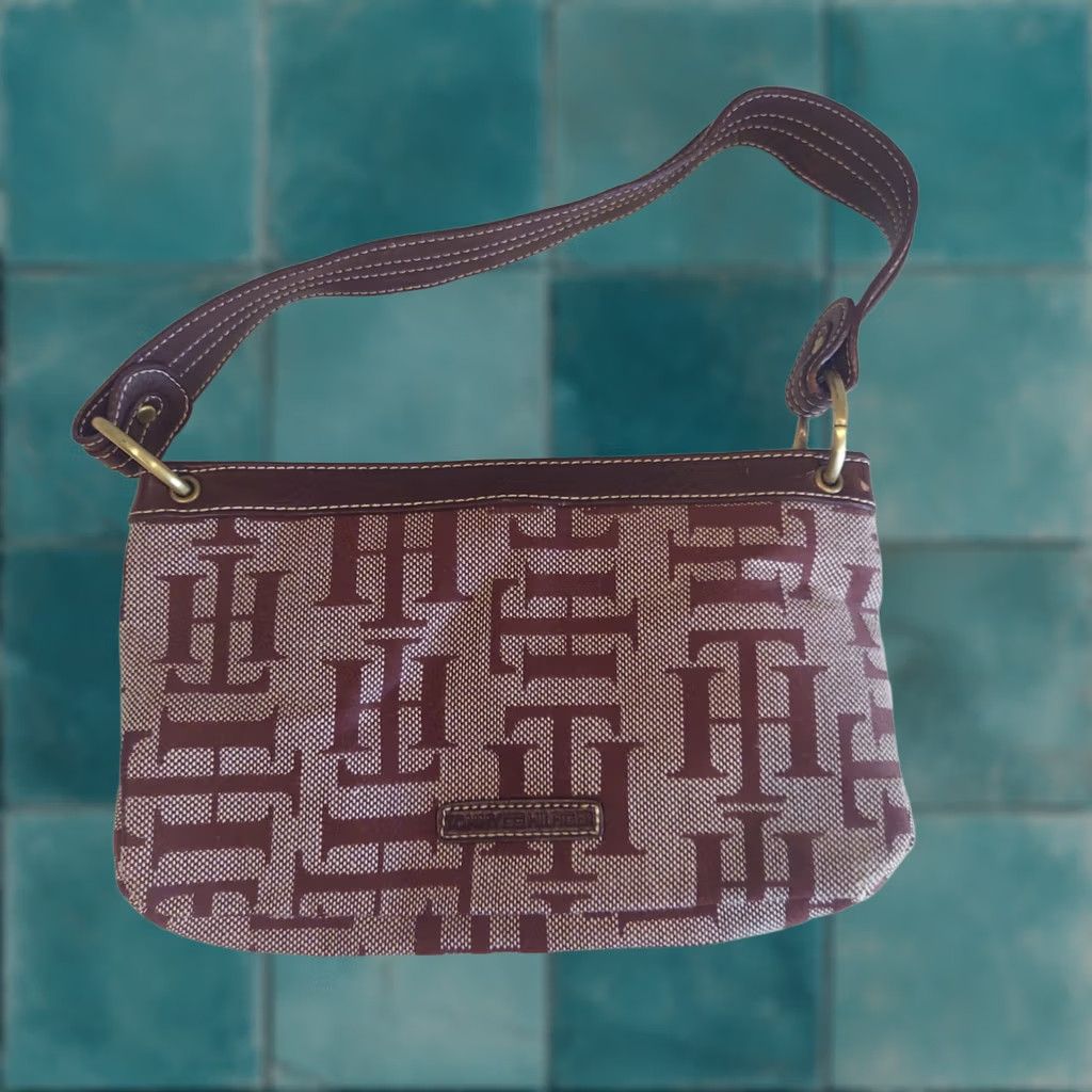 Tommy Hilfiger Tommy Hilfiger Women's Brown Logo 7" Shoulder Bag Brown Leather Buckle Closure Small Rectangle Bag Womens Trending 90s? Size ONE SIZE - 1 Thumbnail