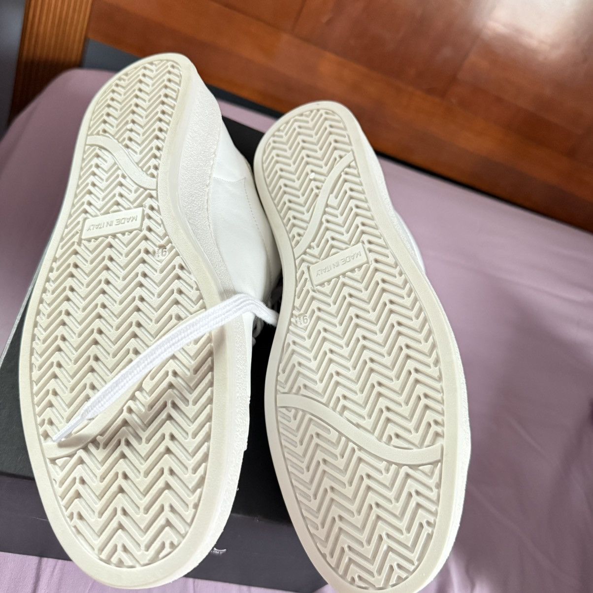 Valentino Valentino sneakers- fit like a size 9 Size US 9.5 / EU 42-43 - 3 Thumbnail