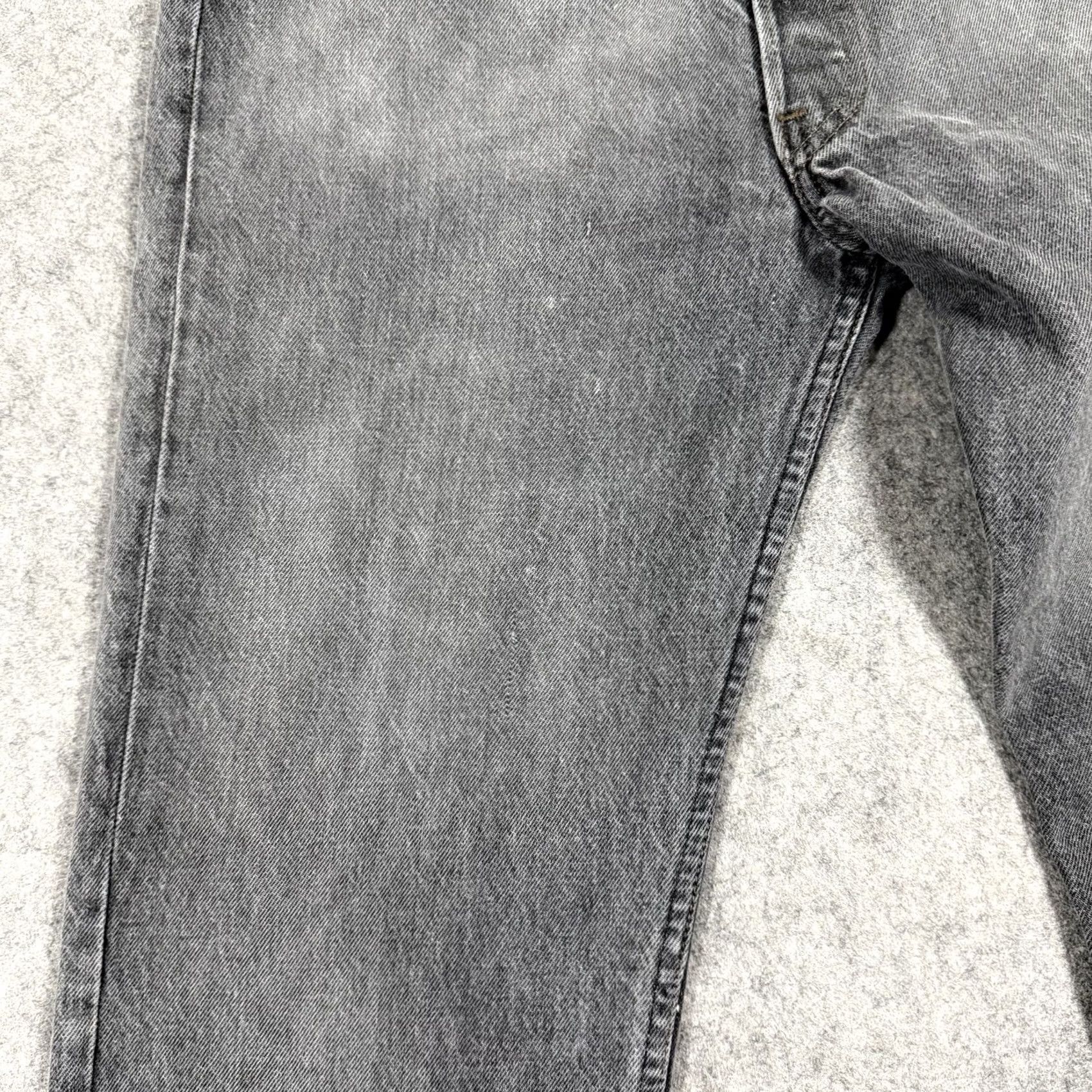 Levi's VINTAGE Levi's 501 Jeans Mens Size 33x34 Gray Made in USA Likely 80s 90s Style Straight 5-Pocket Comfort Regular Fit USA Size US 33 - 3 Thumbnail
