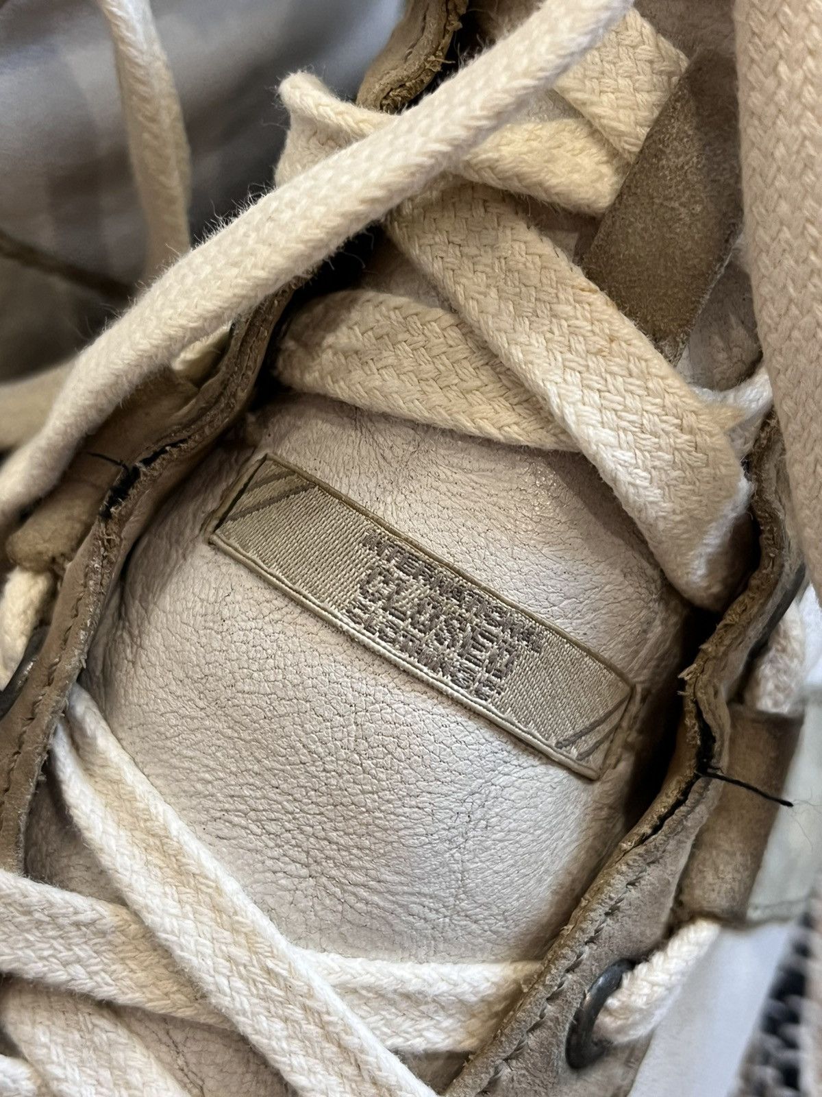 Vintage Vintage Clozed Leather Sneakers white BW Sport style hype Size US 10 / IT 40 - 6 Thumbnail