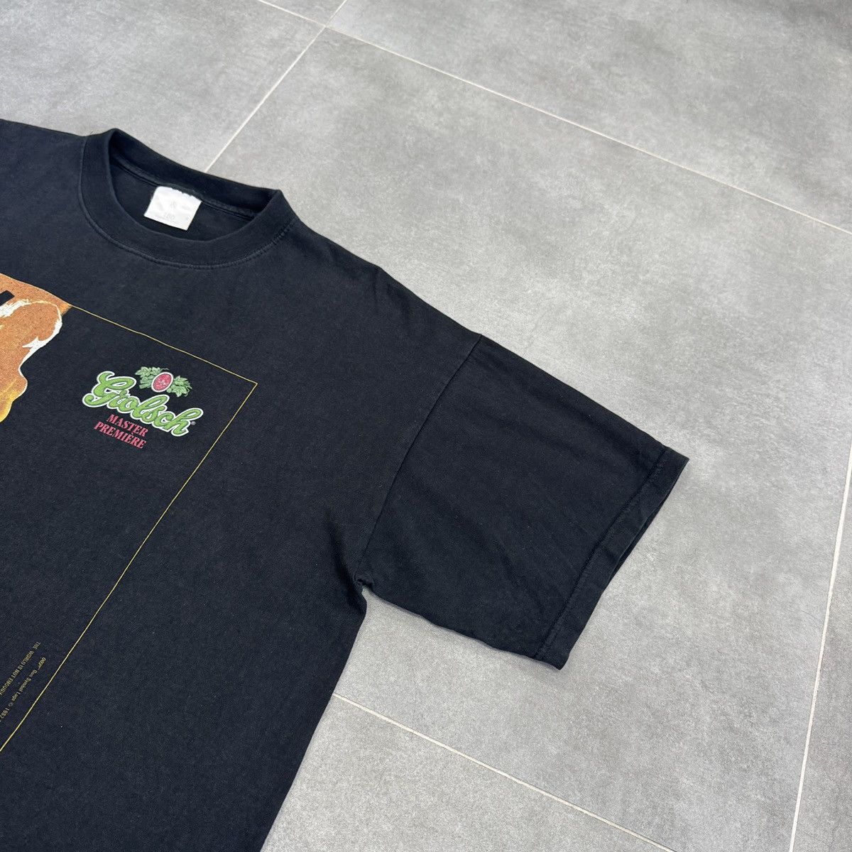 Vintage Vintage James Bond 007 Gun Symbol Logo 90s T-Shirt Men Siz L Size US L / EU 52-54 / 3 - 10 Thumbnail