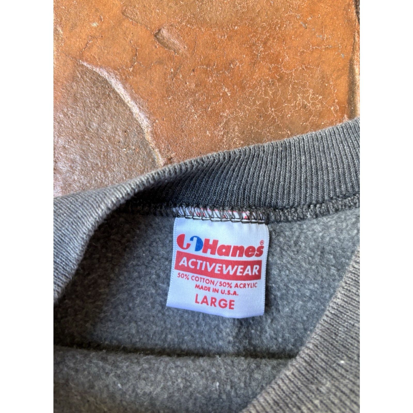 Hanes VINTAGE Hanes Sweatshirt Crewneck Gray Large 50/50 USA Men All Seasons Crew Neck Pullover Sweatshirt Size US L / EU 52-54 / 3 - 2 Thumbnail