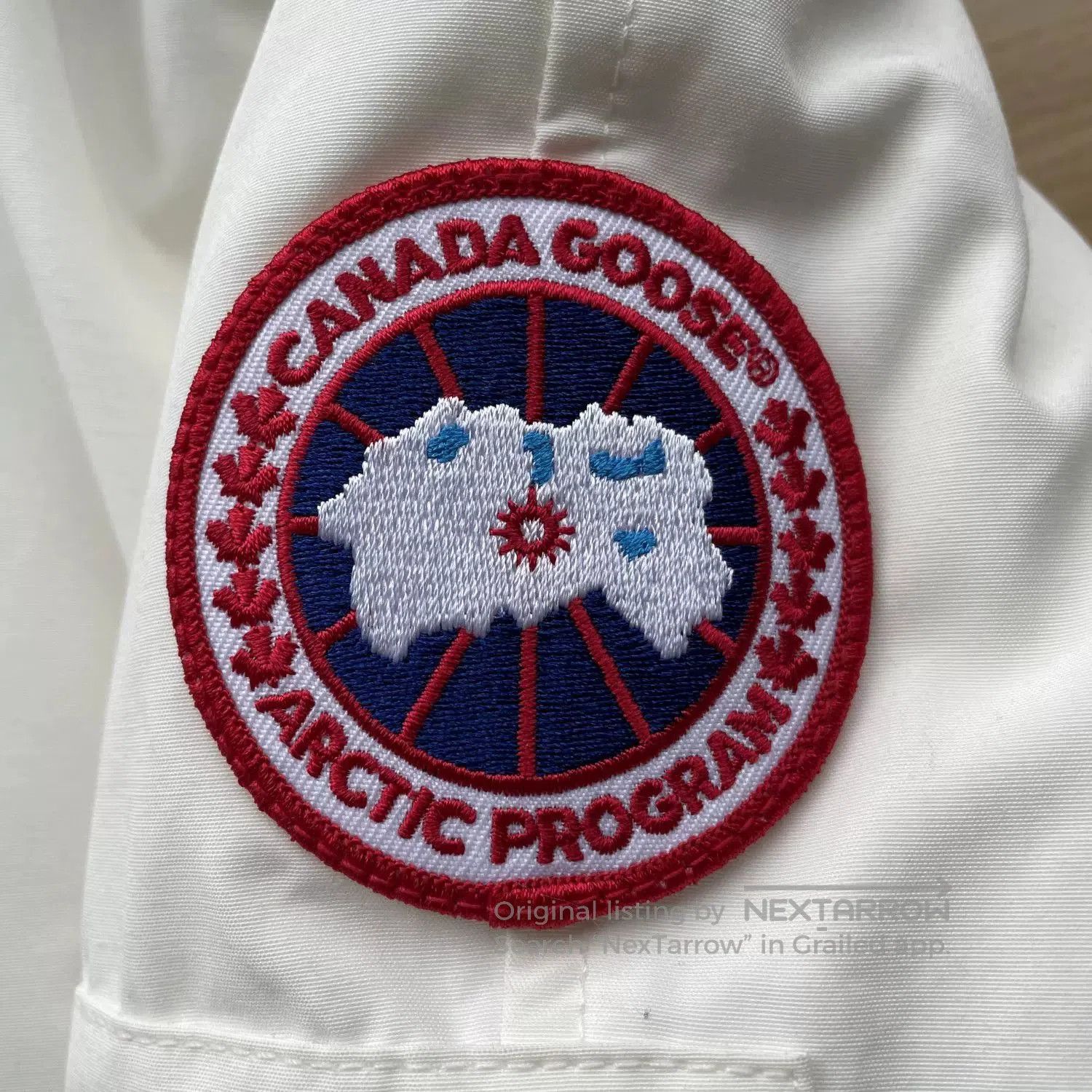 Canada Goose Canada Goose Red Label Hooded Down Jacket. Size M / US 6-8 / IT 42-44 - 3 Thumbnail