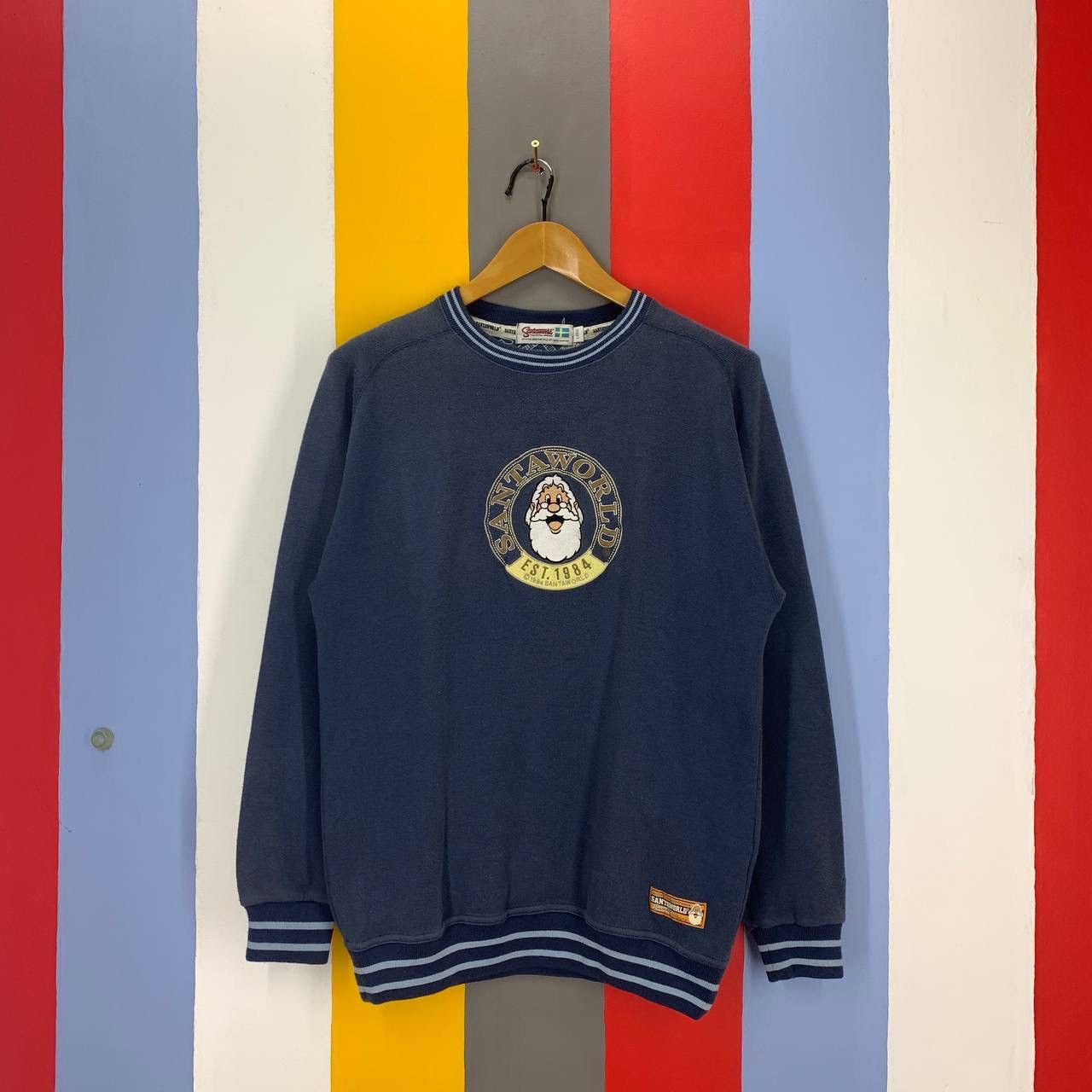 Vintage Vintage SANTA WORLD SWEDEN Sweatshirt #2379-11 Size US M / EU 48-50 / 2 - 1 Thumbnail