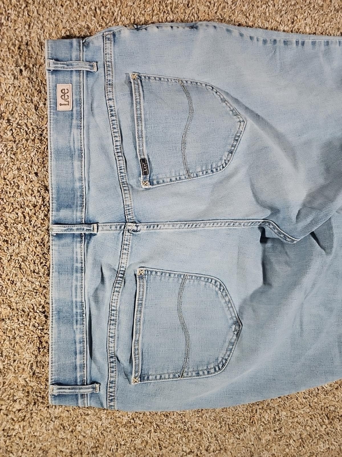 Lee Lee Plus Regular Midrise Flex Motion 18W Jeans Size 40" / US 18 - 6 Thumbnail