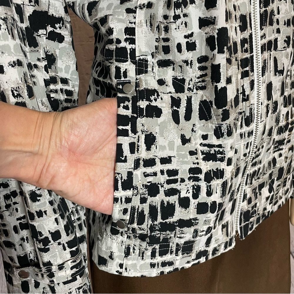 Chicos Zenergy By Chico's Black White Grey Brick Pattern Jacket Si Size L / US 10 / IT 46 - 9 Thumbnail