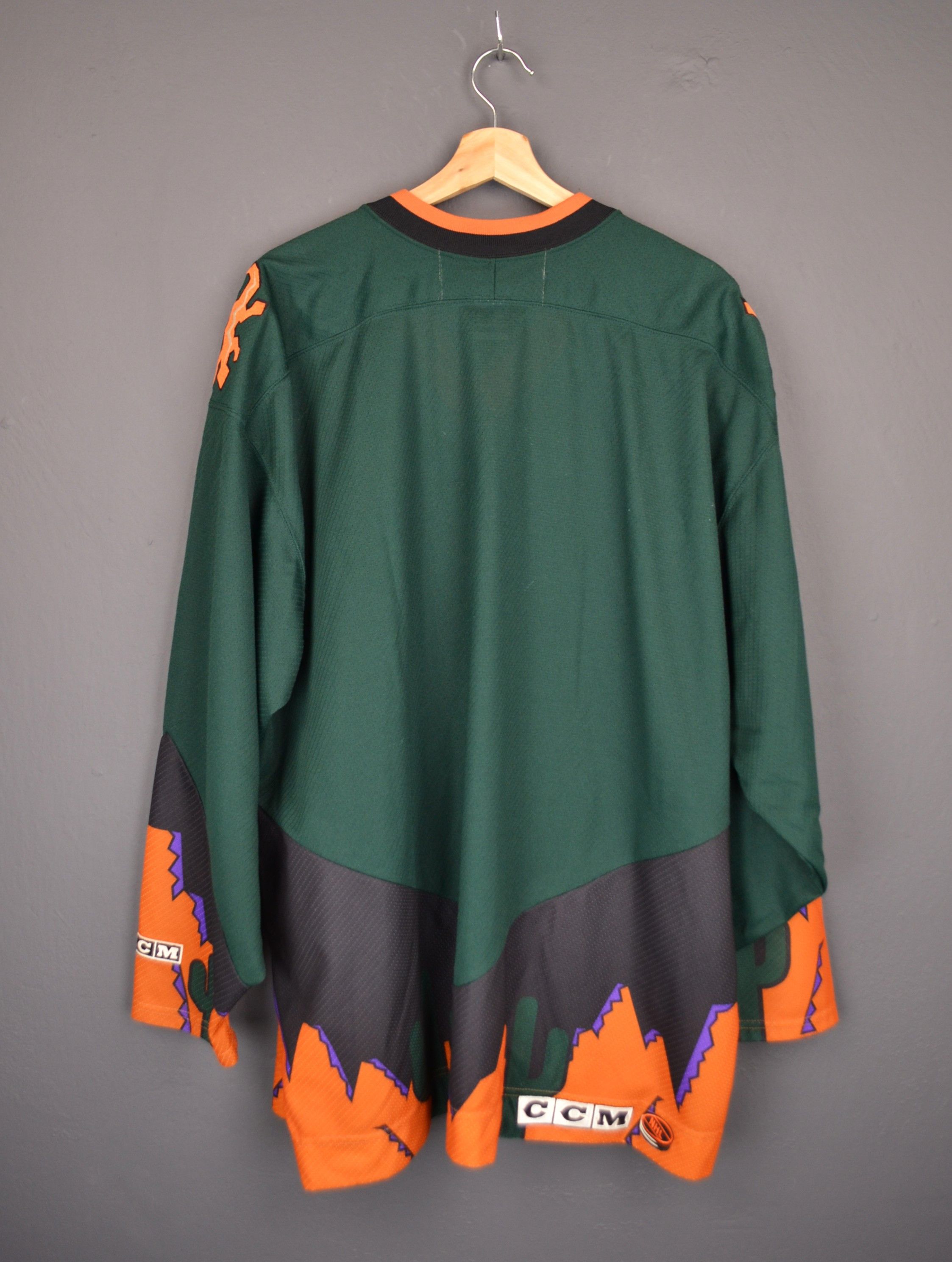 Ccm Phoenix Coyotes Vintage CCM Jersey Mens XXL Made in Canada Size US XXL / EU 58 / 5 - 9 Thumbnail