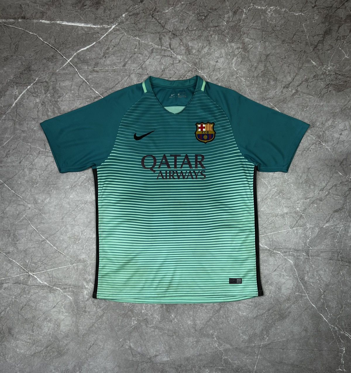 Nike Barcelona Nike 2016-2017 Third Football Soccer Jersey Sz XL Size US XL / EU 56 / 4 - 1 Thumbnail