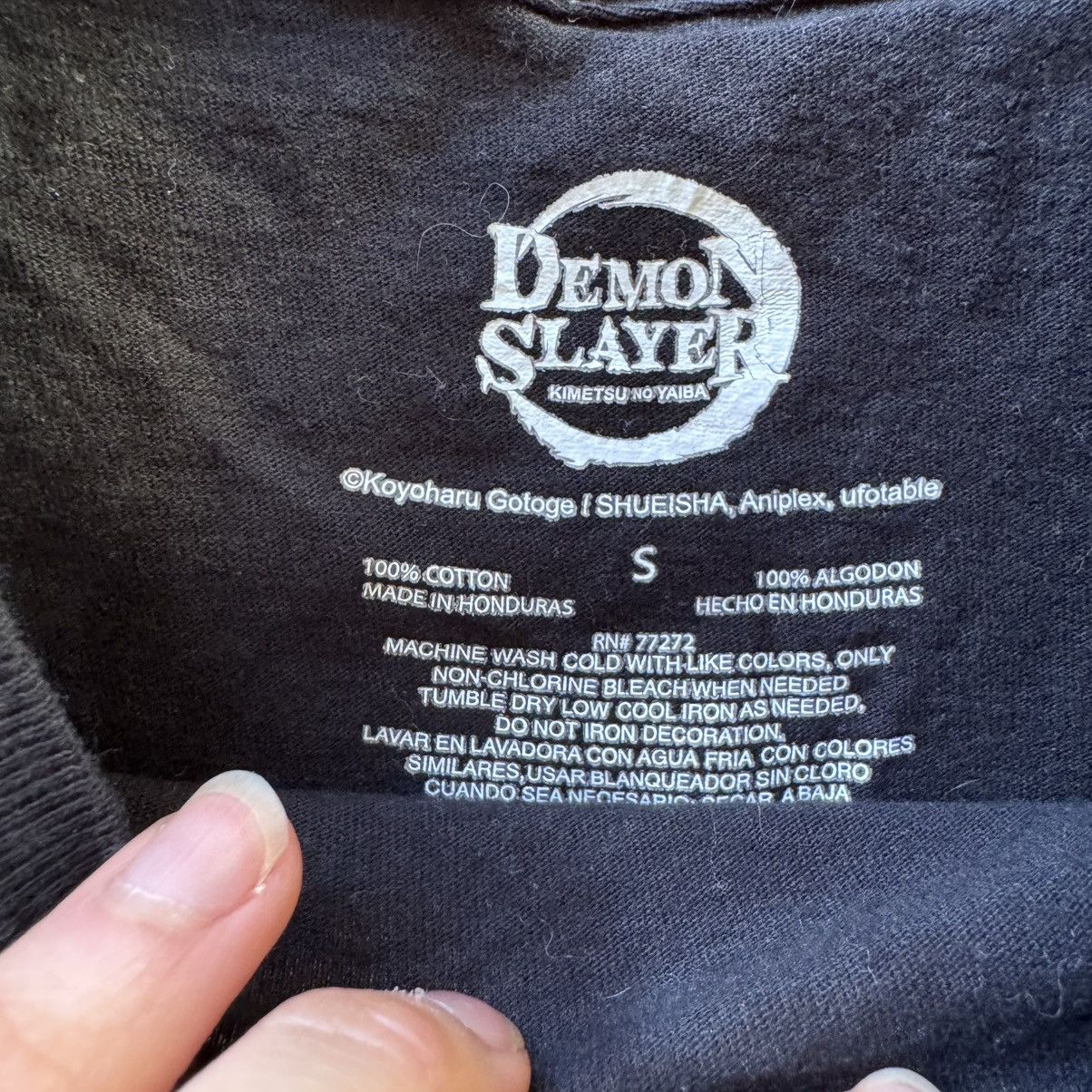 Hot Topic Demon Slayer Anime Manga Graphic Tee Size US S / EU 44-46 / 1 - 4 Thumbnail