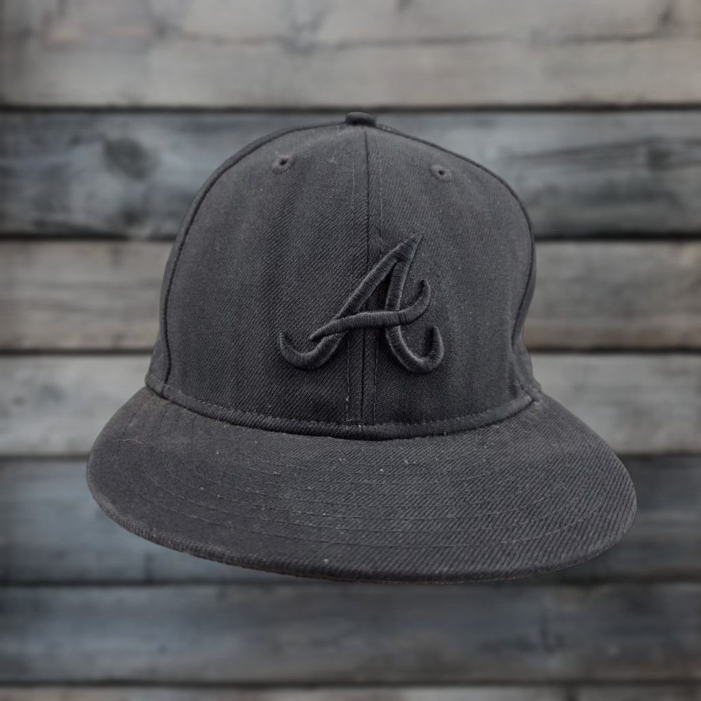 New Era VINTAGE MLB Atlanta Braves A 59FIFTY 5950 Men's Fitted New Era Hat Cap All Black Size ONE SIZE - 1 Thumbnail
