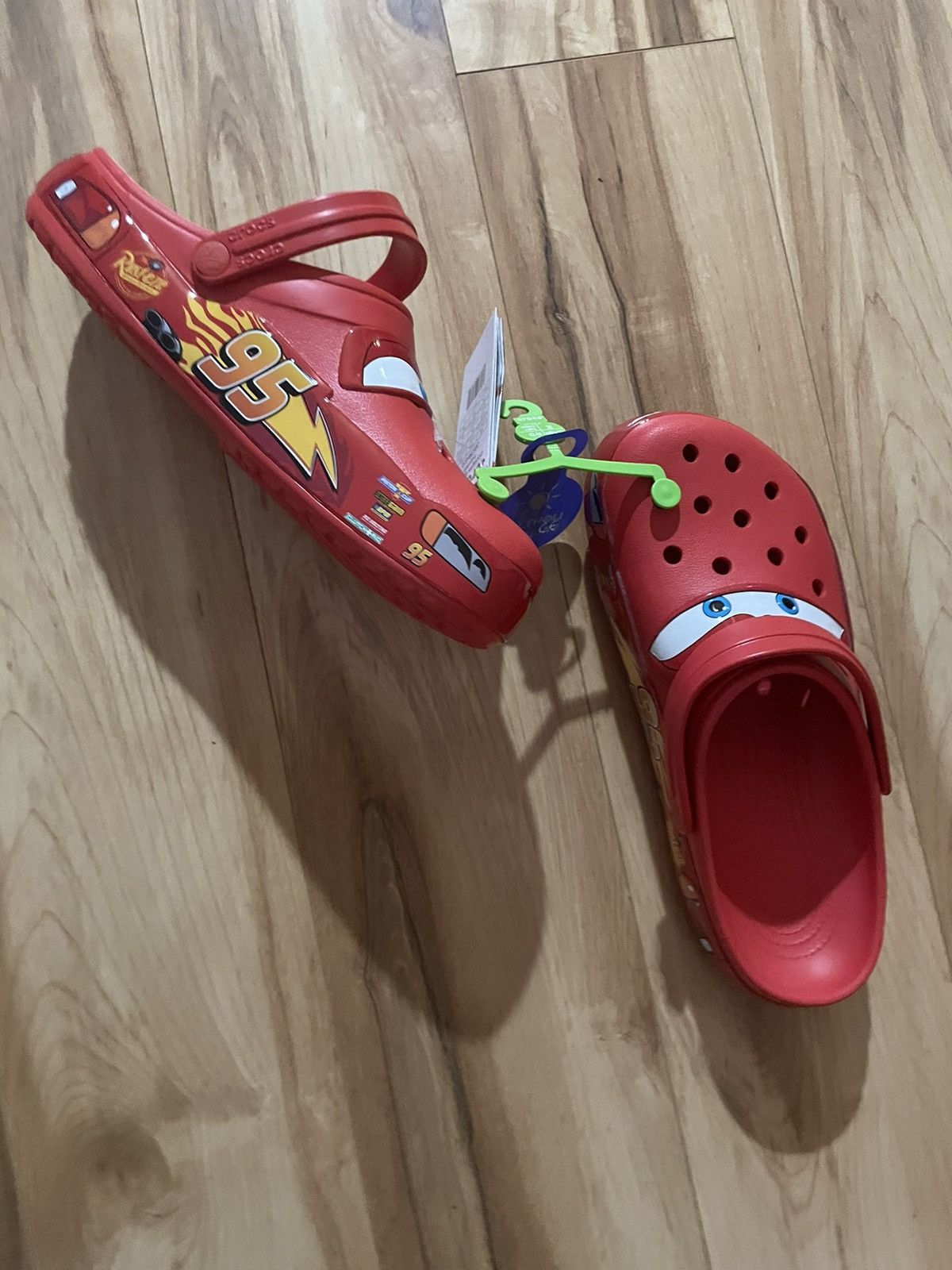 Lightning McQueen Crocs Size 10 shops