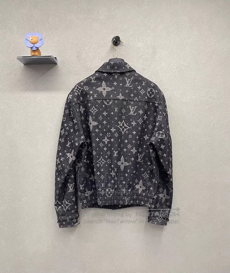 Louis Vuitton Louis Vuitton Gypsophila paniculata Black Burst Logo Full Size US S / EU 44-46 / 1 - 2 Thumbnail