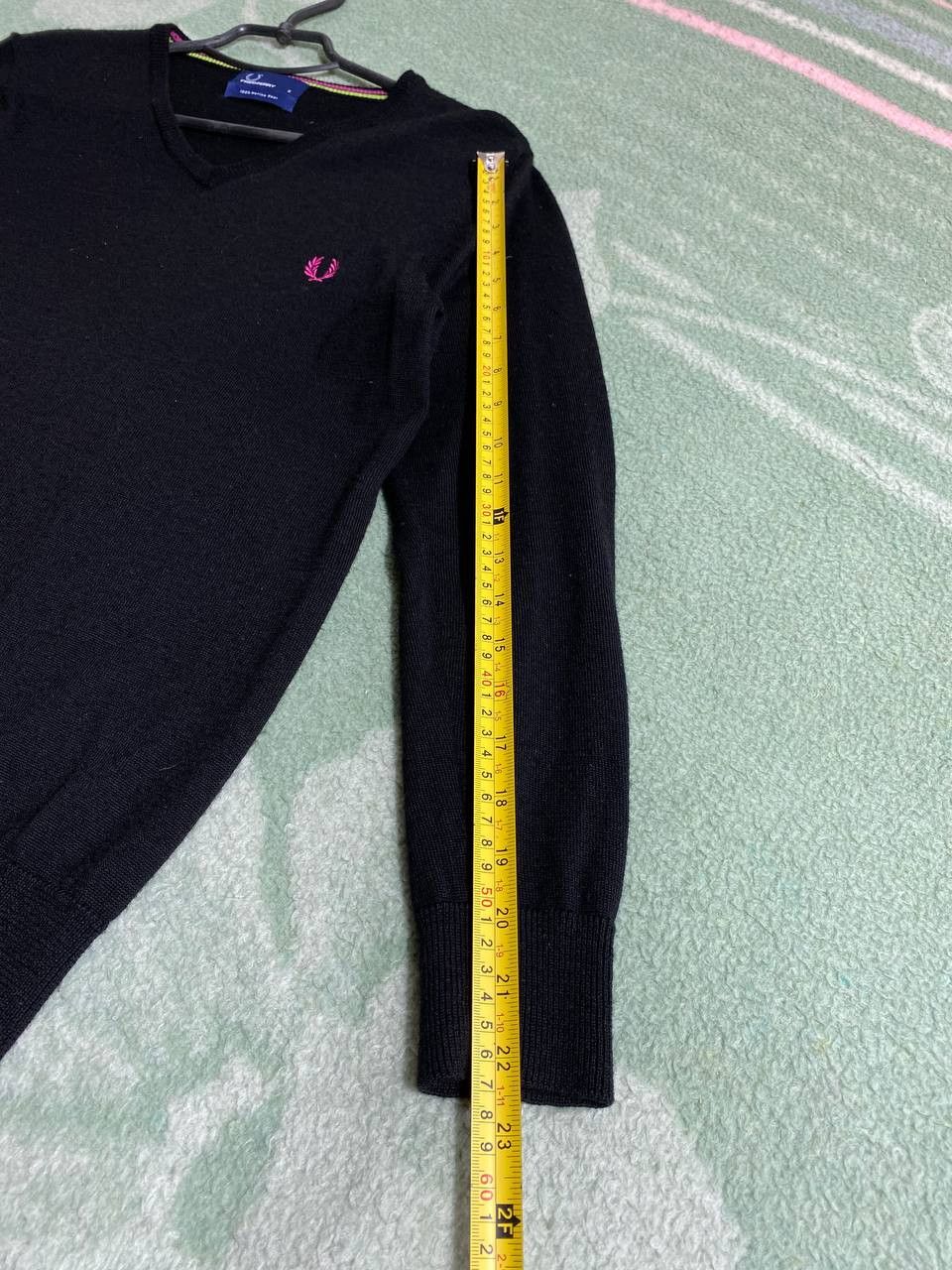 Fred Perry Vintage Fred Perry Sweatshirt Pullover Logo 90s Y2K Size US S / EU 44-46 / 1 - 10 Thumbnail