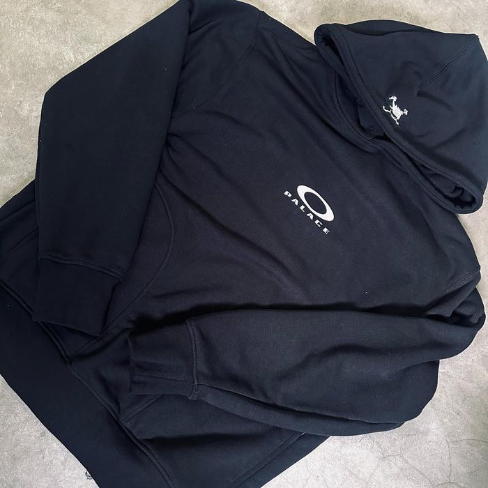 Palace OAKLEY X PALACE HOODIE | Grailed