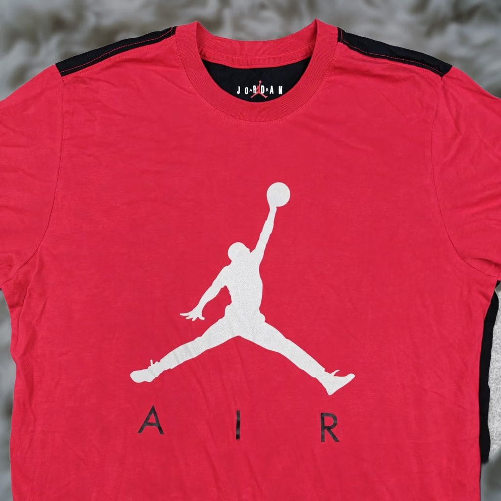 Jordan Brand Jordan Shirt Mens M Red Air Jumpman Logo Graphic Tee Basketball Sportswear Size US M / EU 48-50 / 2 - 1 Thumbnail