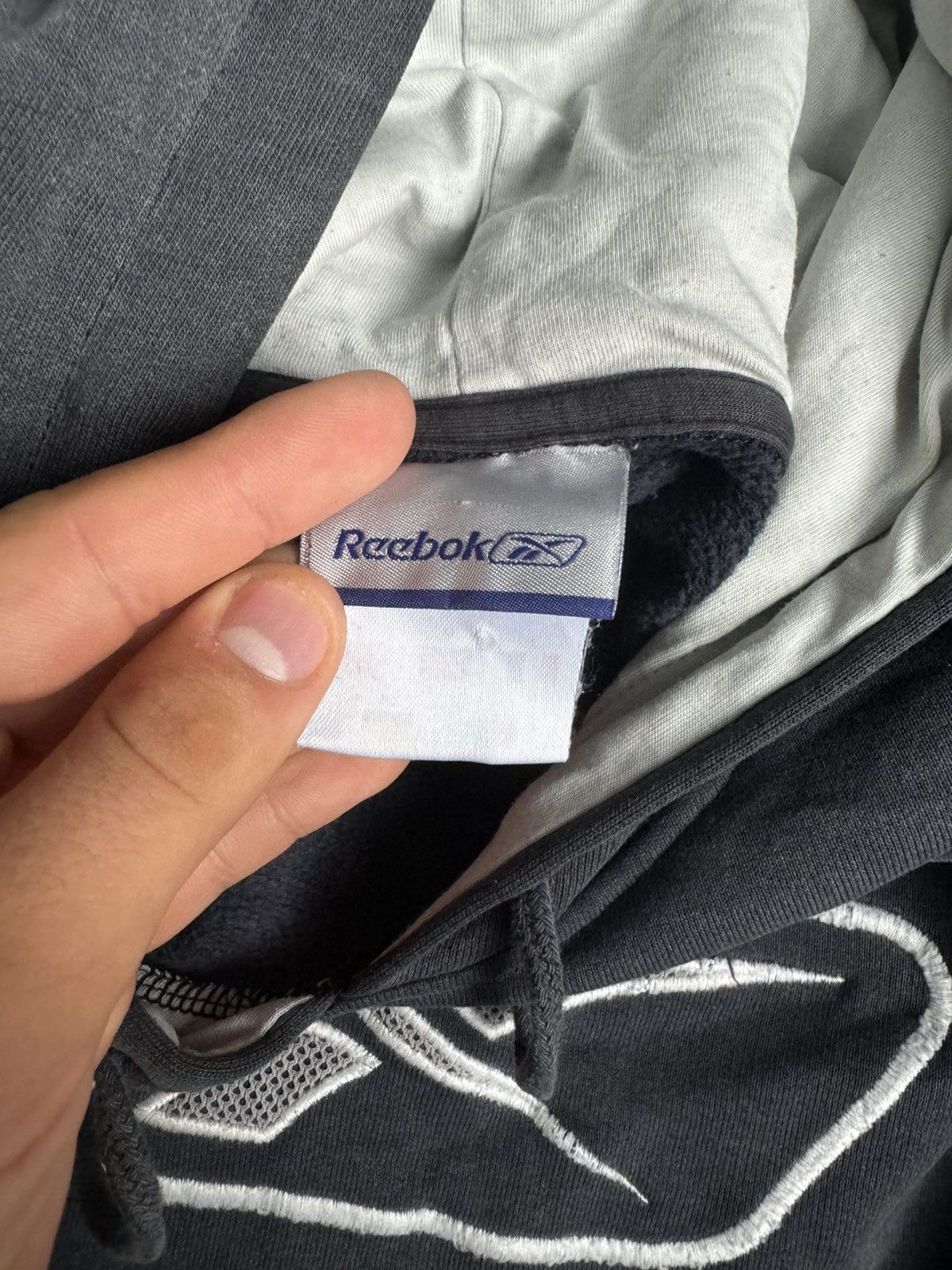 Reebok × Vintage Vintage Oversized Hype Faded Black Hoodie center logo Reebok Size US L / EU 52-54 / 3 - 5 Thumbnail