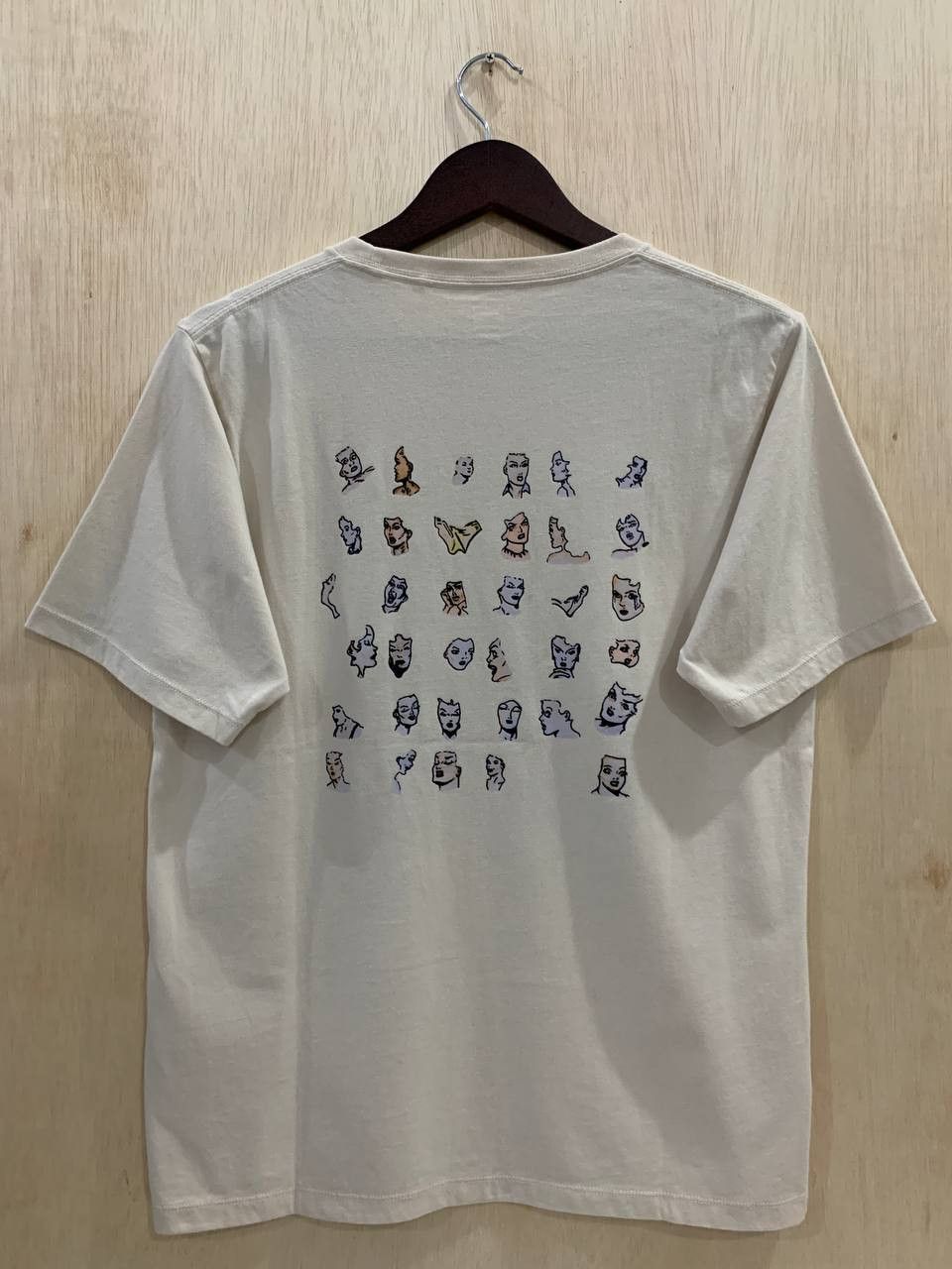 MoMA Moma Woman Face Hair Art Tee Size US L / EU 52-54 / 3 - 3 Thumbnail
