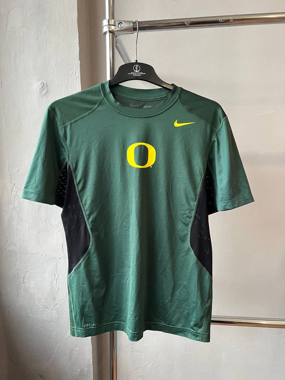 Nike 2014 OREGON DUCKS BIG LOGO TRAINING NIKE JERSEY T SHIRT SZ M Size US M / EU 48-50 / 2 - 3 Thumbnail