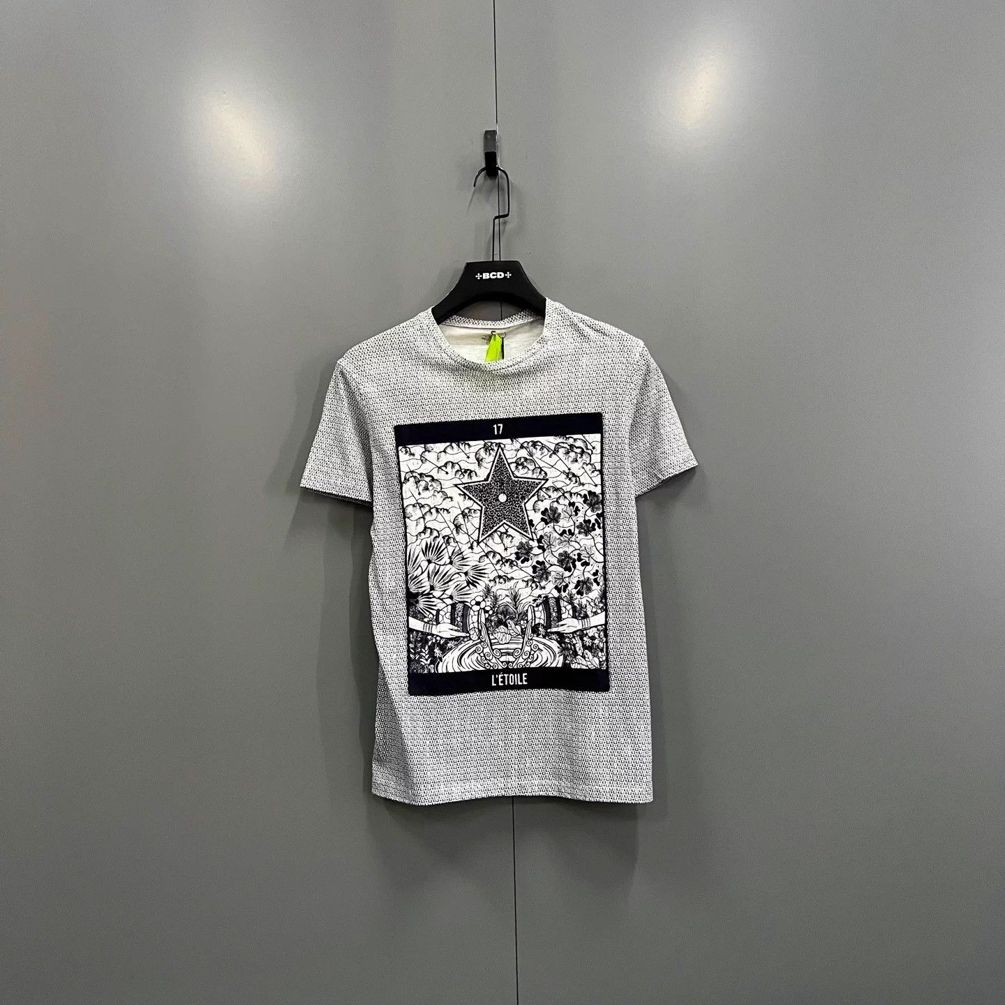 Dior Dior star print short sleeve S 95new Size S / US 4 / IT 40 - 1 Thumbnail
