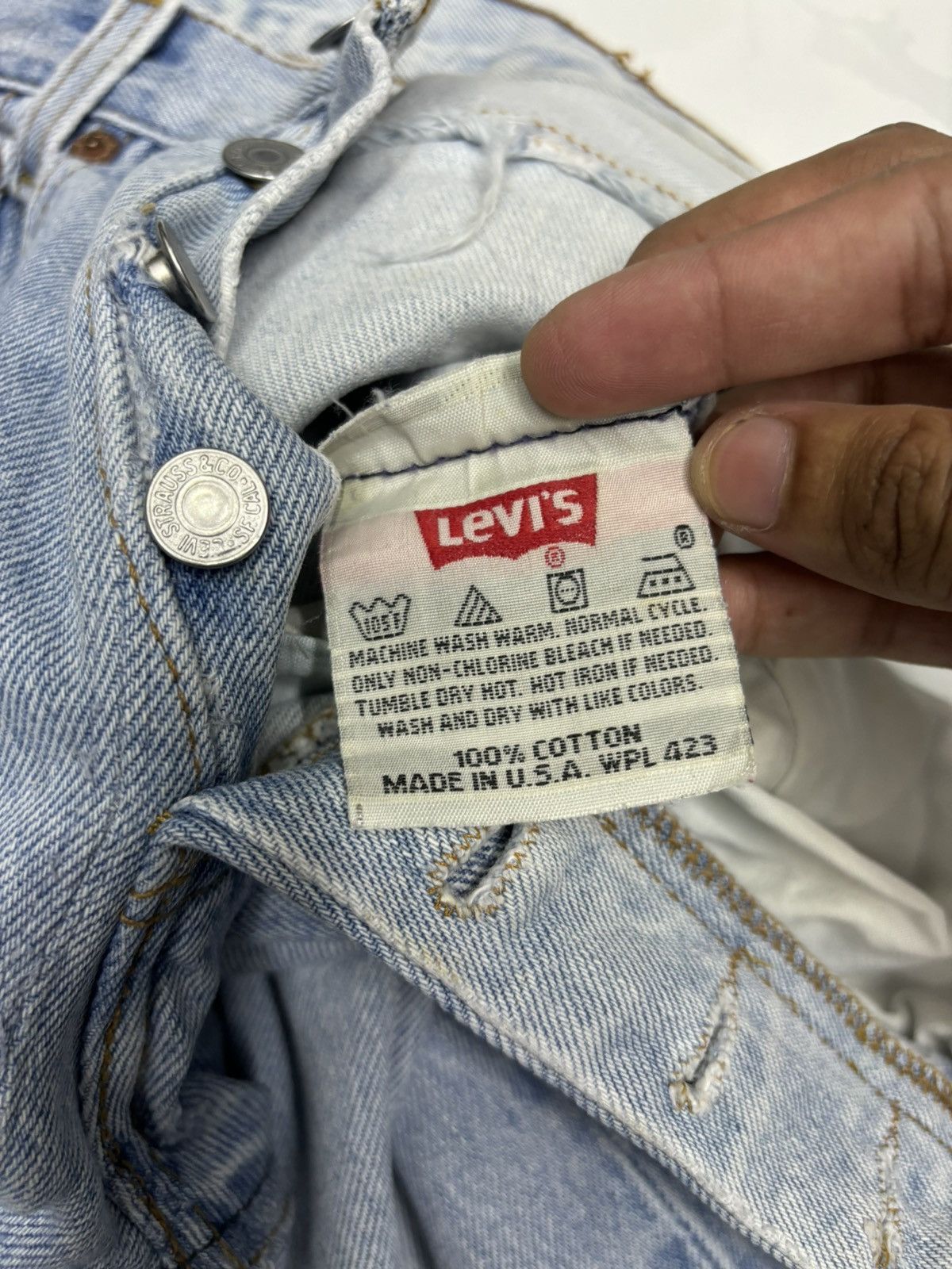 Levi's VINTAGE LEVIS 501 MADE IN USA DISTRESSED DENIM Size US 28 / EU 44 - 9 Thumbnail