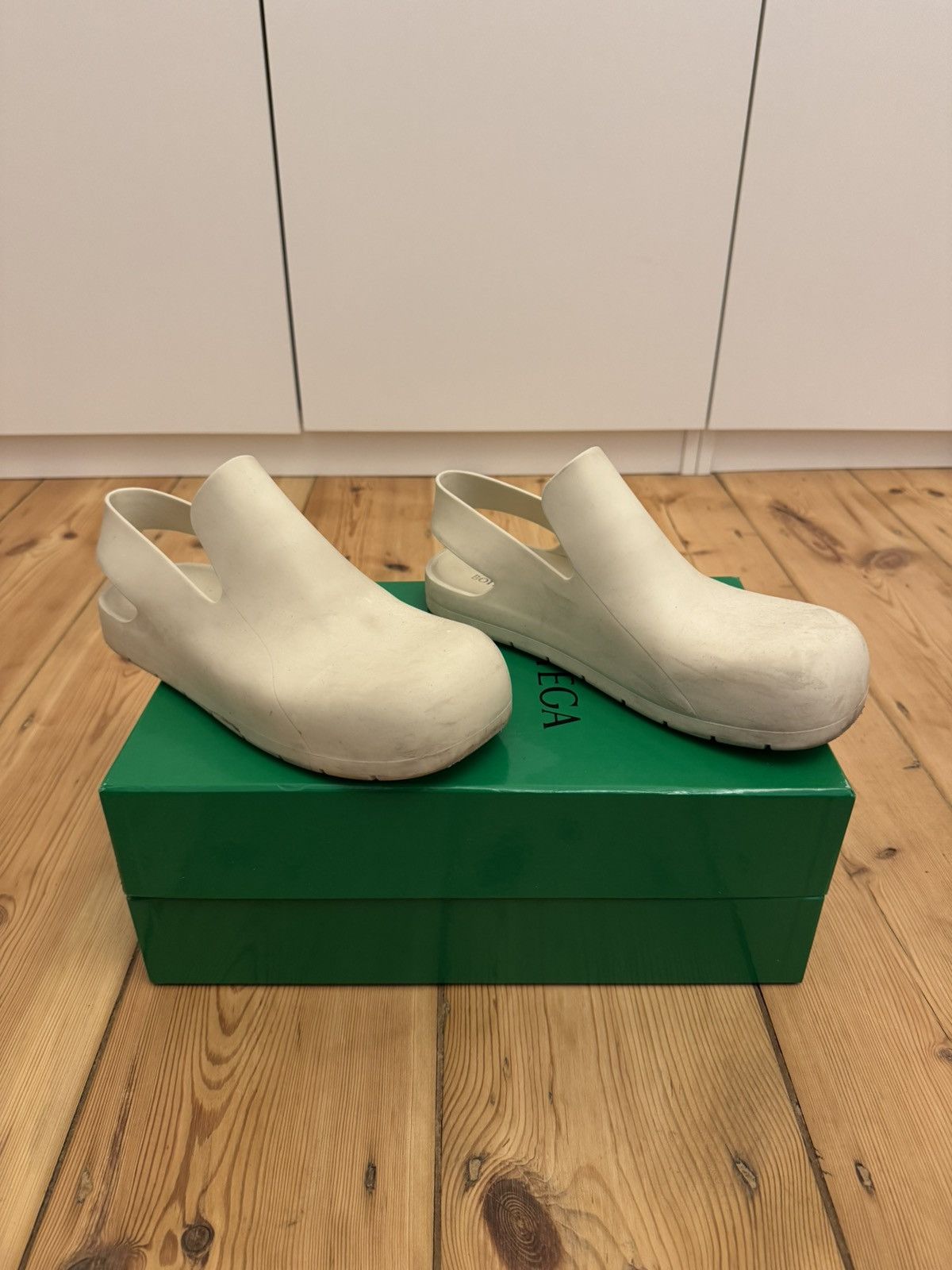 Bottega Veneta Bottega Veneta Puddle Sandals Size US 8 / EU 41 - 2 Thumbnail