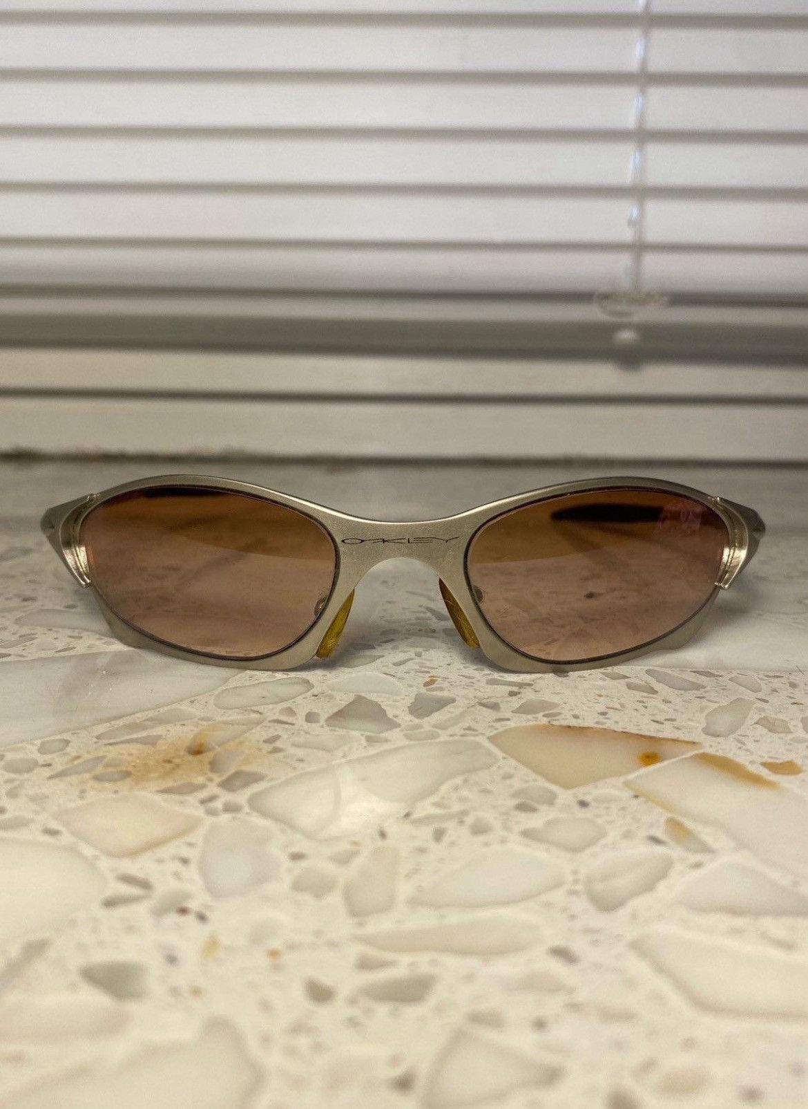 Oakley Vintage Gold Oakley Sunglasses Size ONE SIZE - 8 Thumbnail
