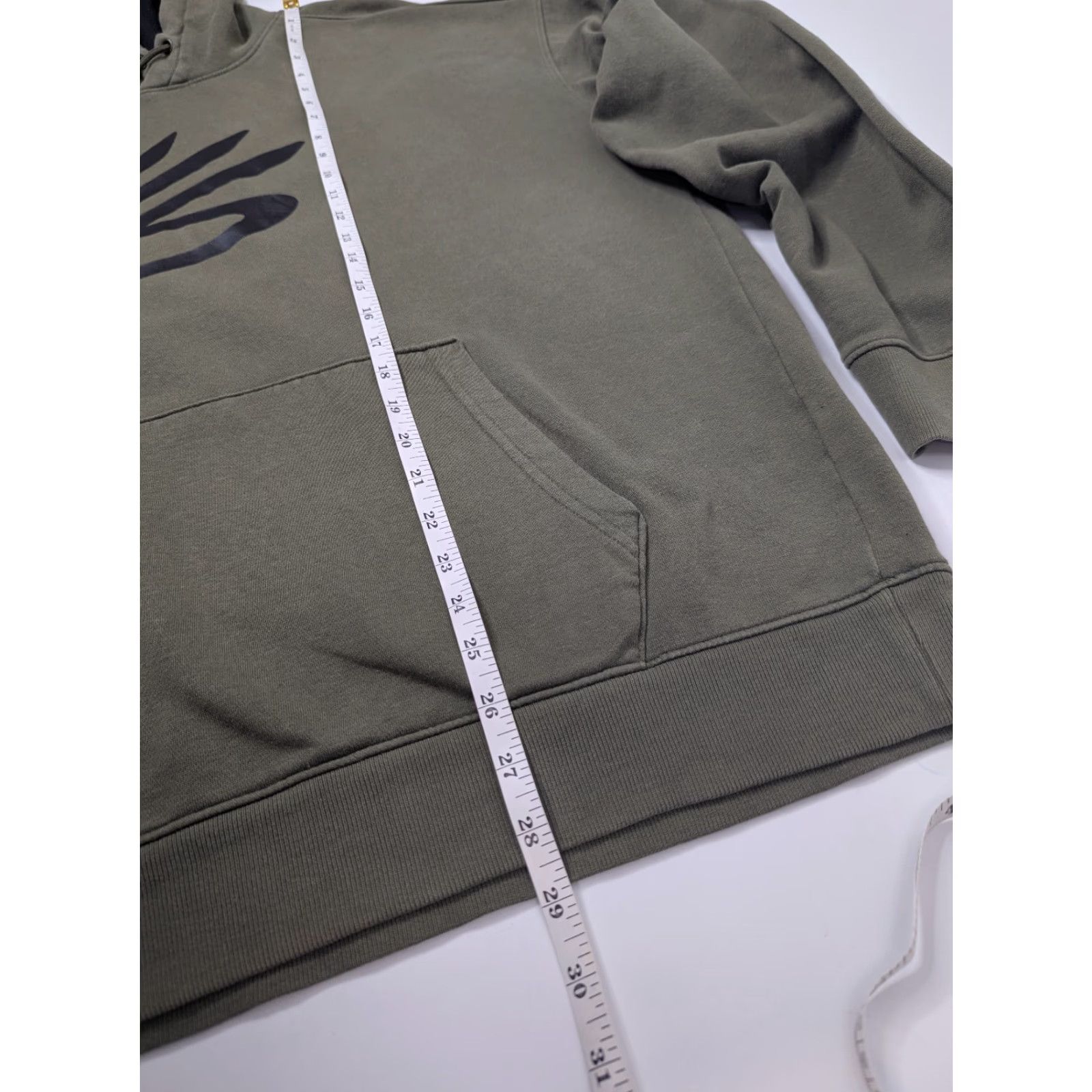 Under Armour Under Armour Mens Green Hoodie Drawstring Pockets Big Splash Clearance? (Note: Must be from original words only and no additions) Size US L / EU 52-54 / 3 - 7 Thumbnail