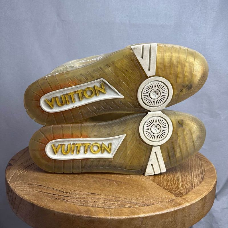 Louis Vuitton Louis Vuitton Transparent Logo Fashion Sneakers - Size US 8.5 / EU 41-42 - 4 Thumbnail