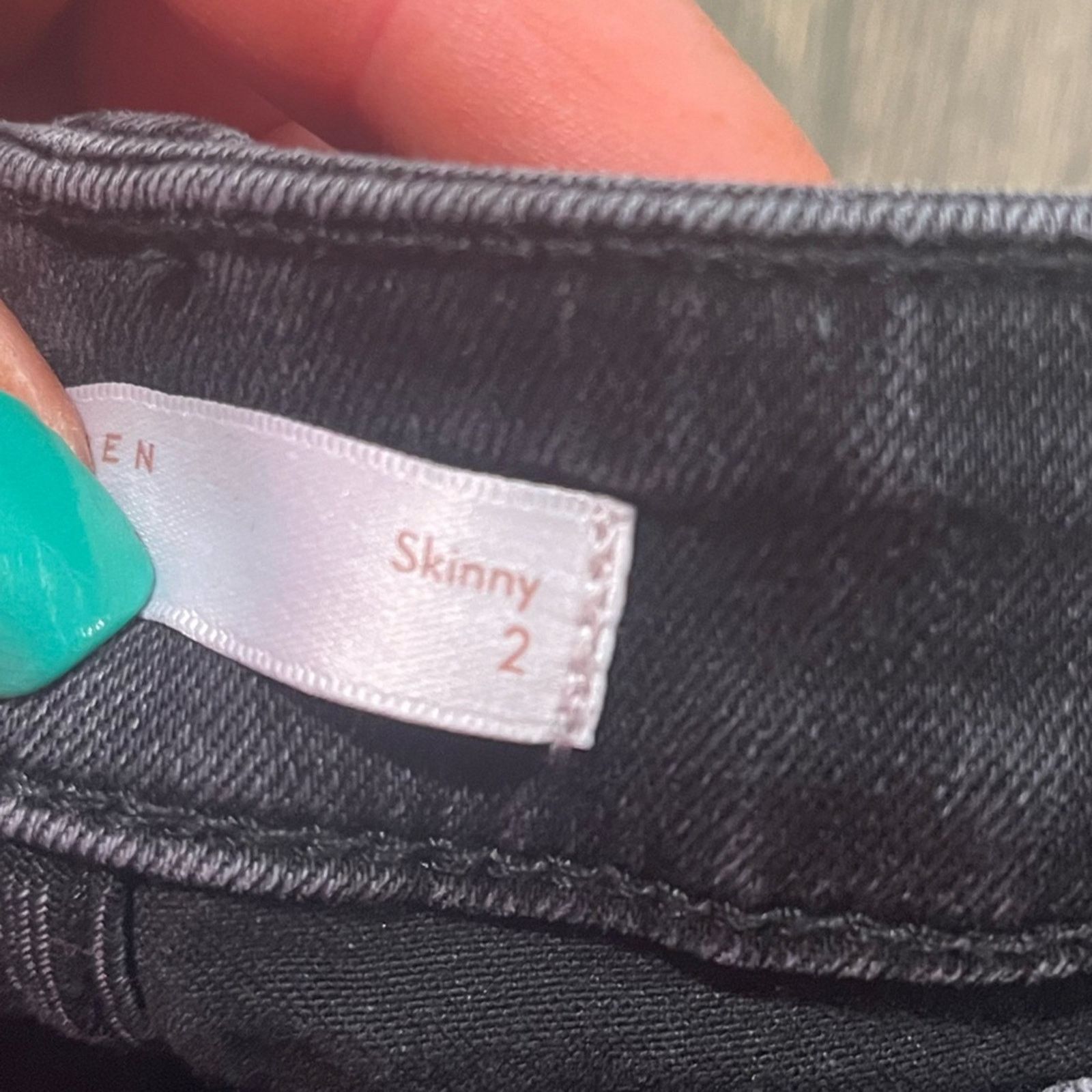 Lauren Conrad LC Lauren Conrad Skinny Jeans Mid Rise Whisker Denim Size 26" / US 2 / IT 38 - 4 Thumbnail