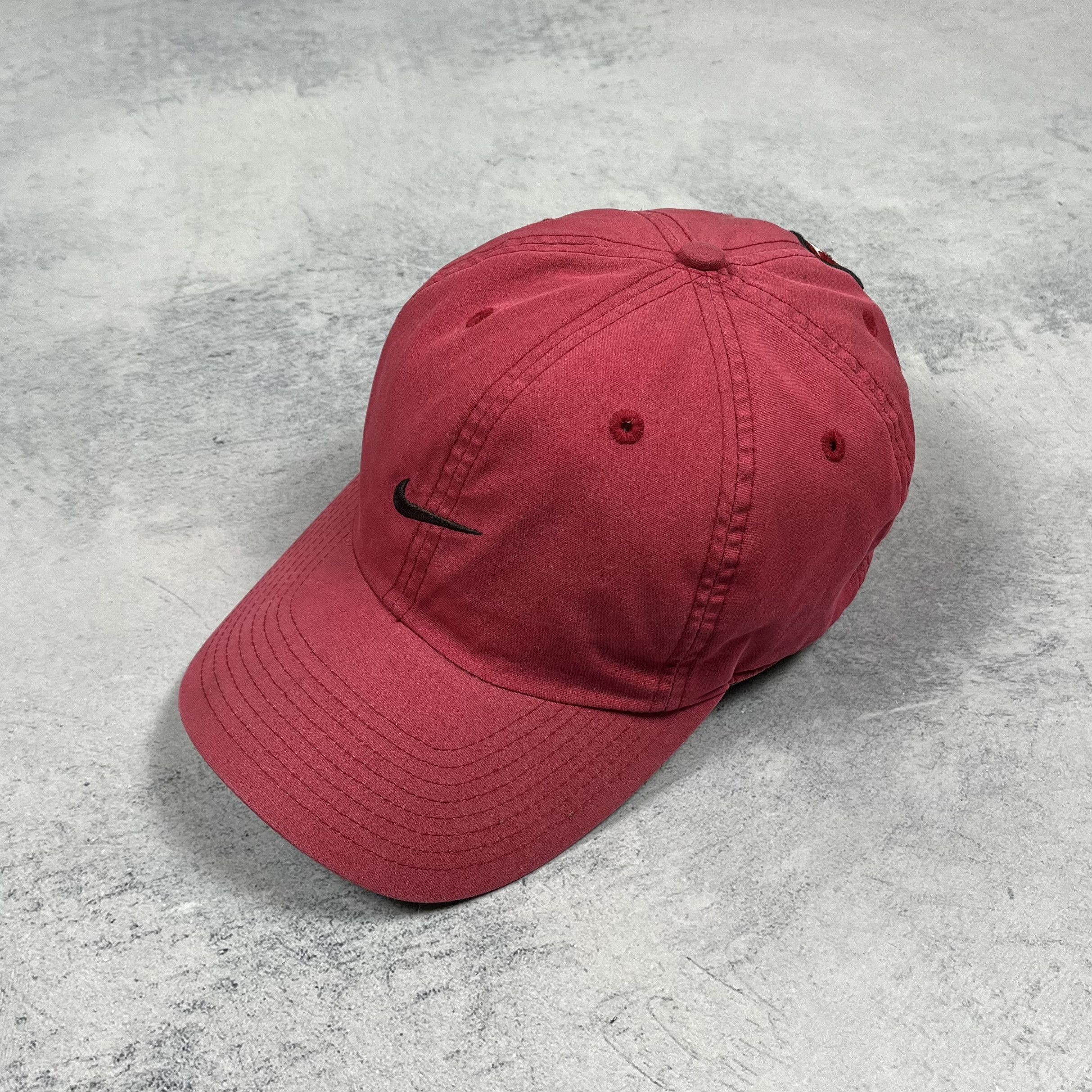Nike Vintage Nike Tiger Woods Centre Swoosh Baseball Cap 90’s Size ONE SIZE - 1 Thumbnail