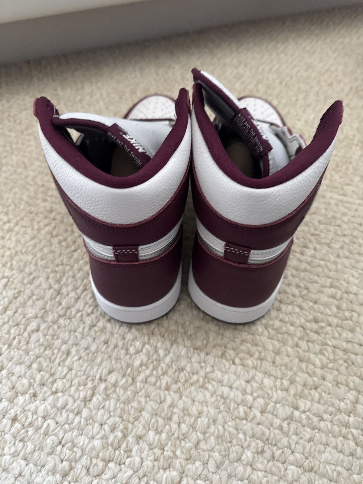 Jordan Brand × Nike Jordan 1 Retro High OG Bordeaux Size US 11 / EU 44 - 4 Thumbnail