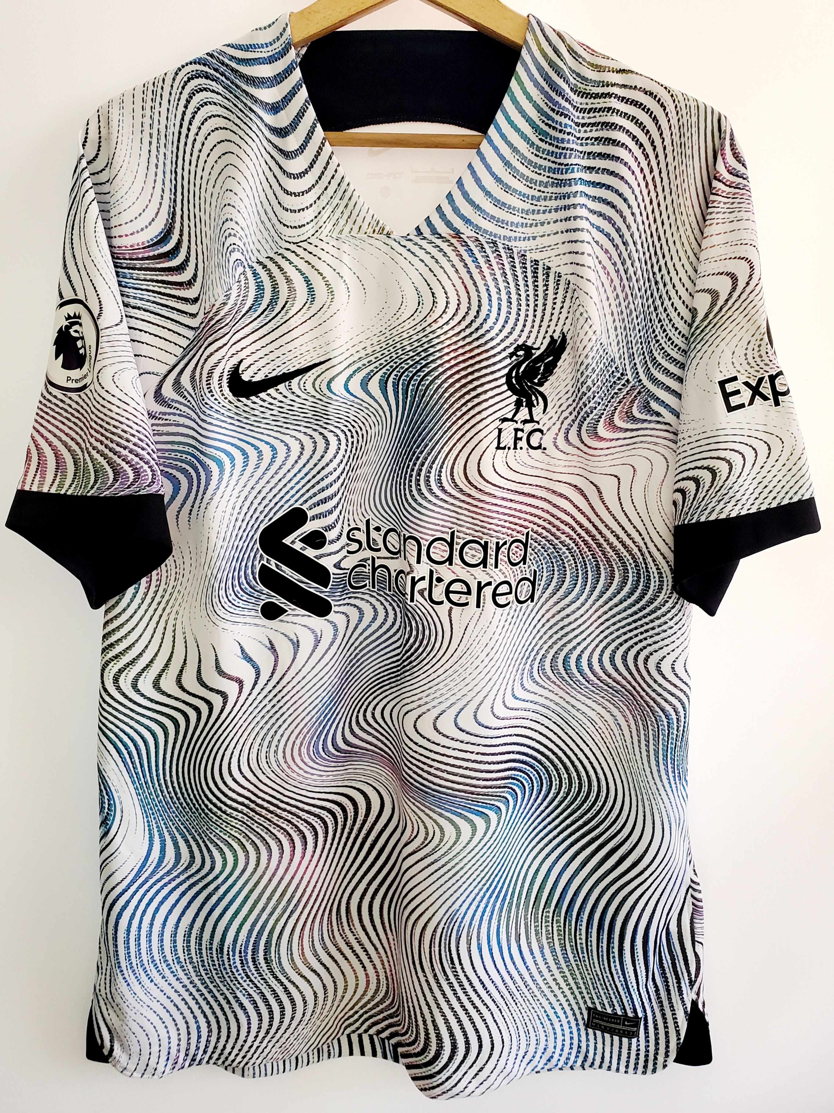Nike Liverpool LFC 2022 - 2023 away jersey perfect condition L Size US L / EU 52-54 / 3 - 1 Thumbnail