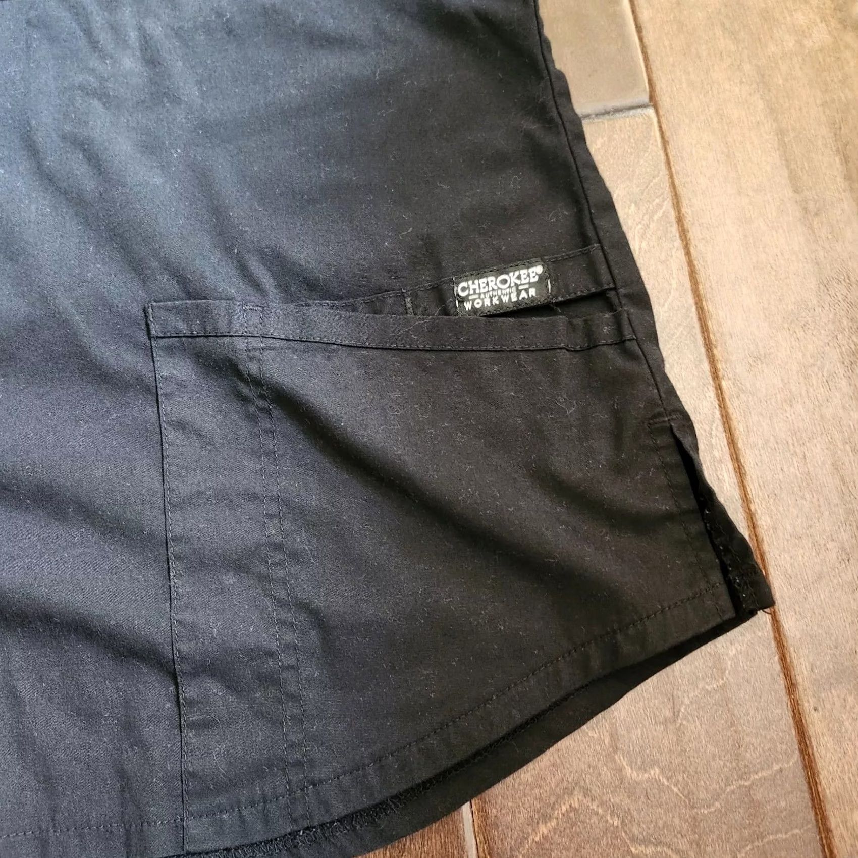 Cherokee Cherokee Black Pocket Medical Nurse Scrub Top M Unisex Size M Cherokee Shirt Size US M / EU 48-50 / 2 - 4 Thumbnail