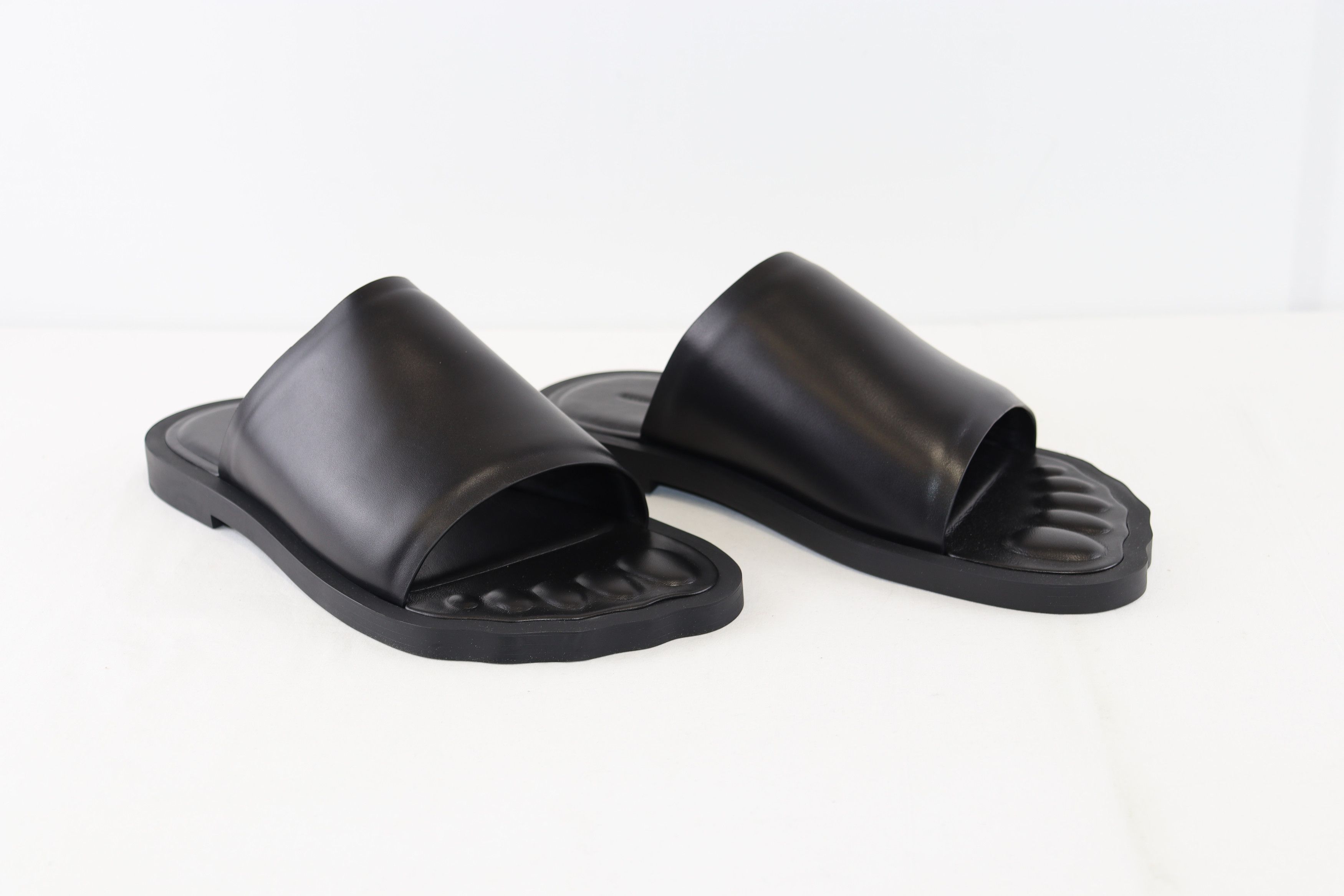 Balenciaga o1rshd1 Smooth Calfskin Fetish Sandal in Black Size US 10 / EU 43 - 5 Thumbnail