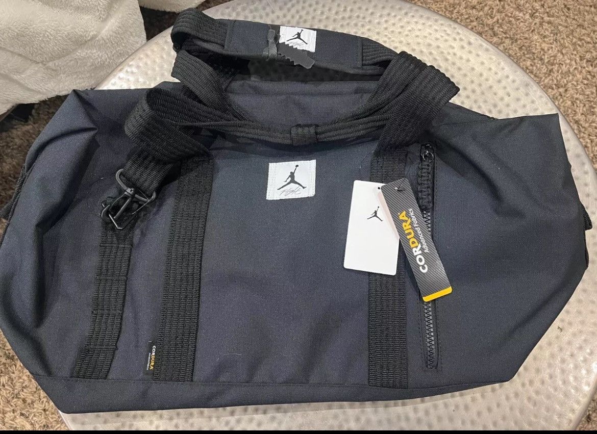 Jordan Brand × Nike Black Jumpman Air Jordan Duffel Bag-MA0798-023 Size ONE SIZE - 4 Thumbnail