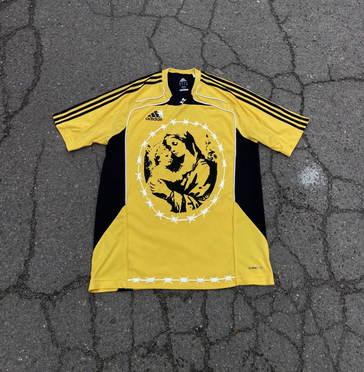 Adidas × Vintage Hand-Painted Football Jersey Size US M / EU 48-50 / 2 - 1 Thumbnail