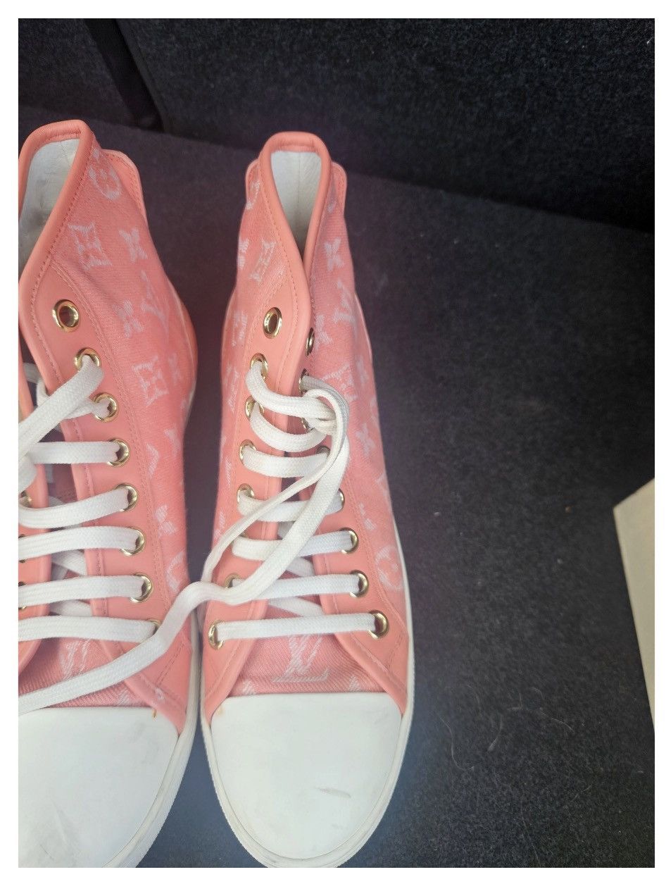 Louis Vuitton AUTHENTIC Louis Vuitton High Cut Monogram Denim Sneakers Size US 7 / IT 37 - 5 Thumbnail