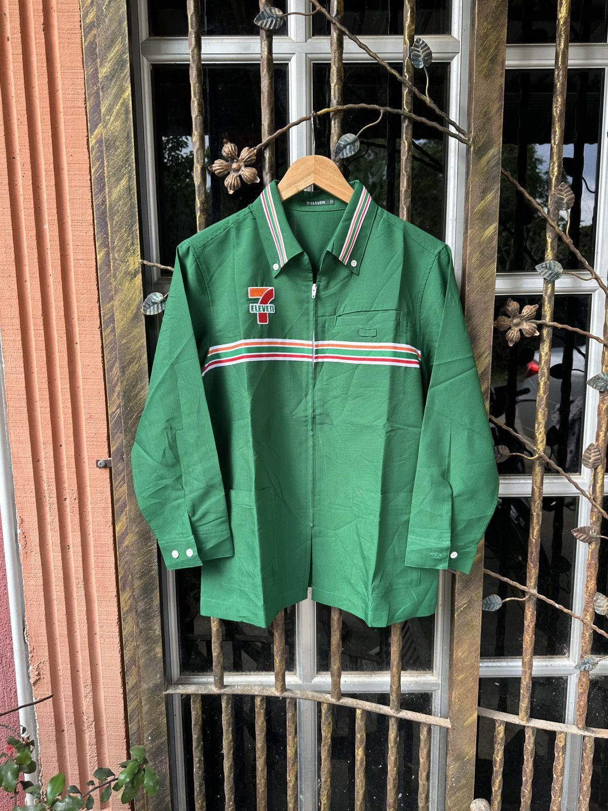 Japanese Brand Vintage 7 Eleven Japan Workers Uniform Shirts Size US M / EU 48-50 / 2 - 1 Thumbnail