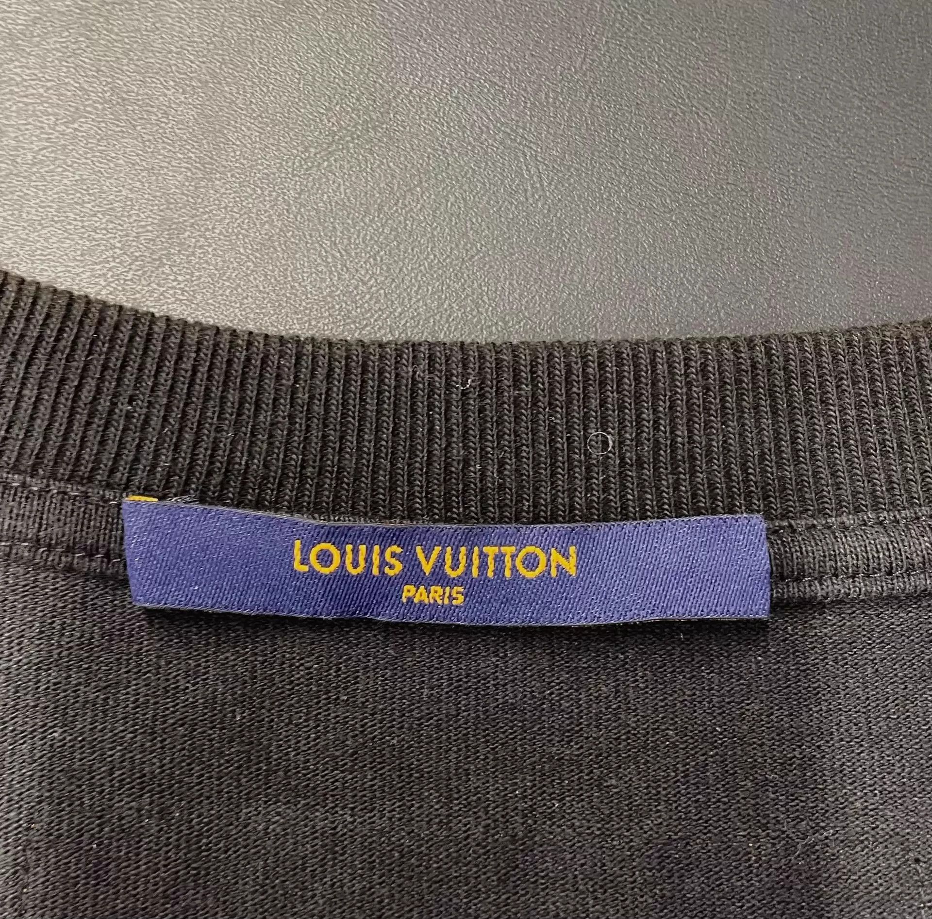 Louis Vuitton LOUIS VUITTON Embroidered Crew Neck SS Tee Black Size US S / EU 44-46 / 1 - 5 Thumbnail