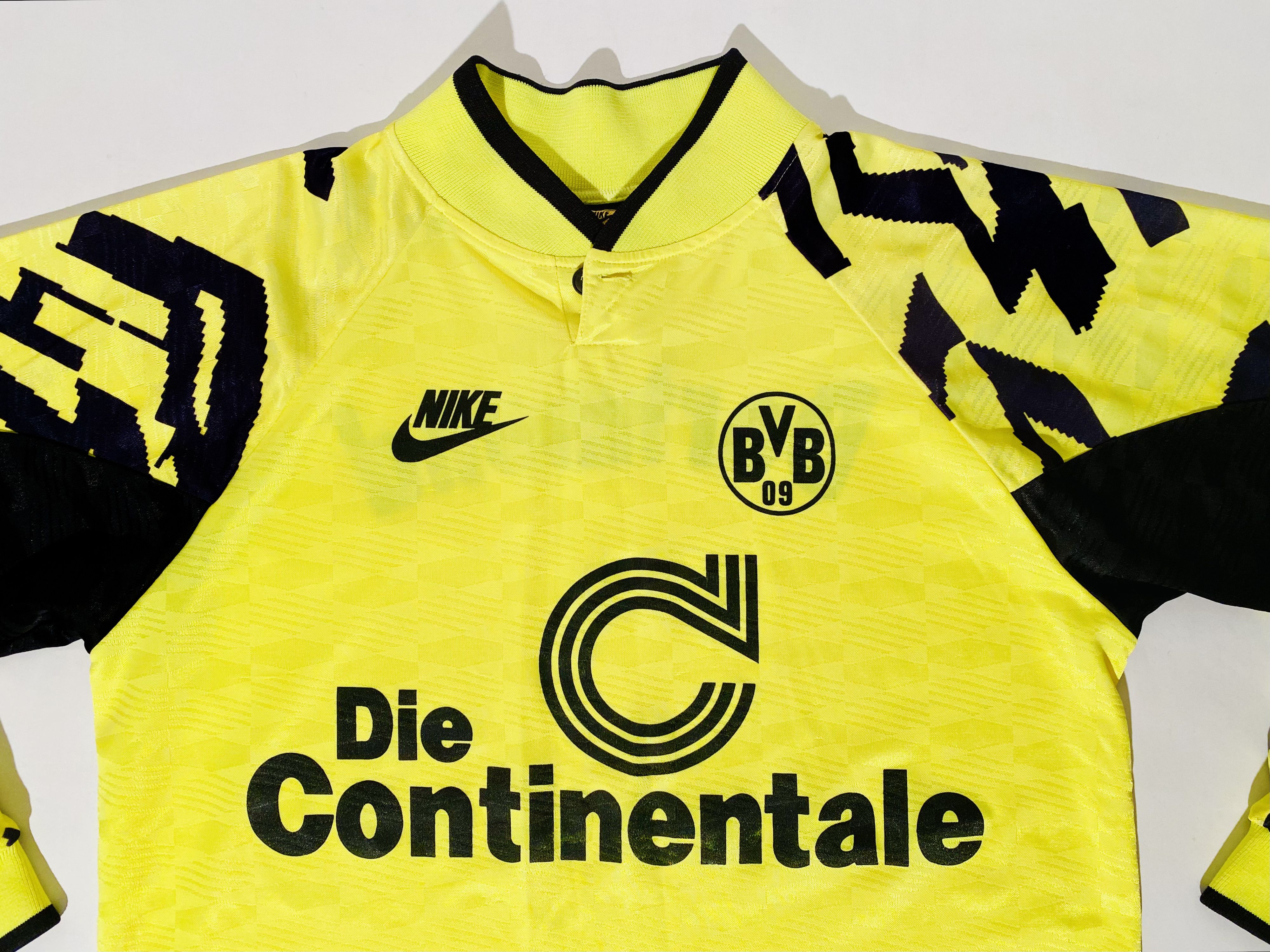 Nike Borussia Dortmund Home Jersey 1991 / 1992 LS 91/92 Size US M / EU 48-50 / 2 - 4 Thumbnail